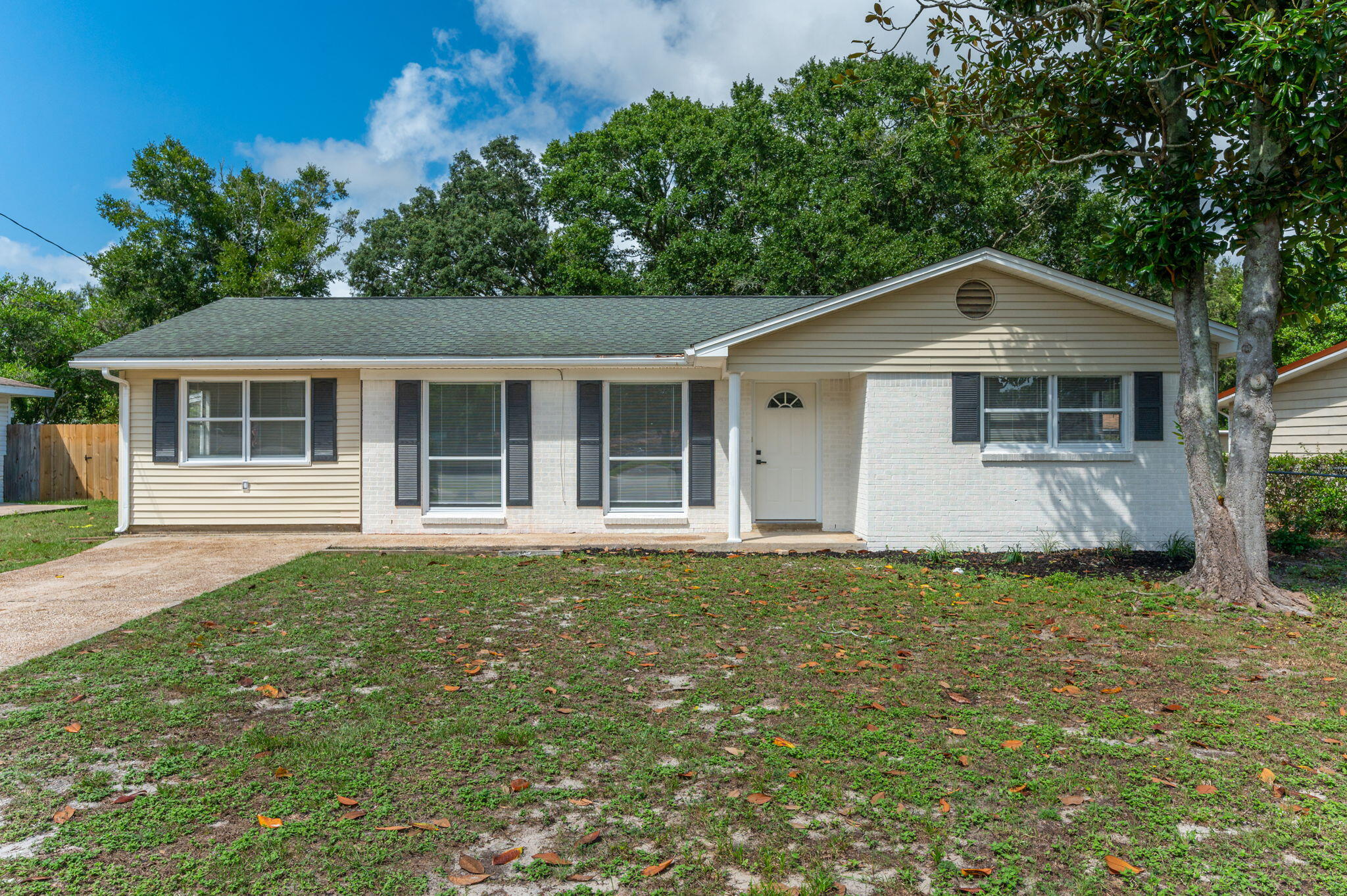 Beautiful 4-bedroom 2-bath  home located in Fort Walton Beach. New paint and  LVP flooring throughout home. Newly renovated bathrooms with tiled showers and brand new vanities. QUARTZ countertops in the kitchen with beautiful blue and white cabinets Recreational parks, gyms, and sports fields walking distance.