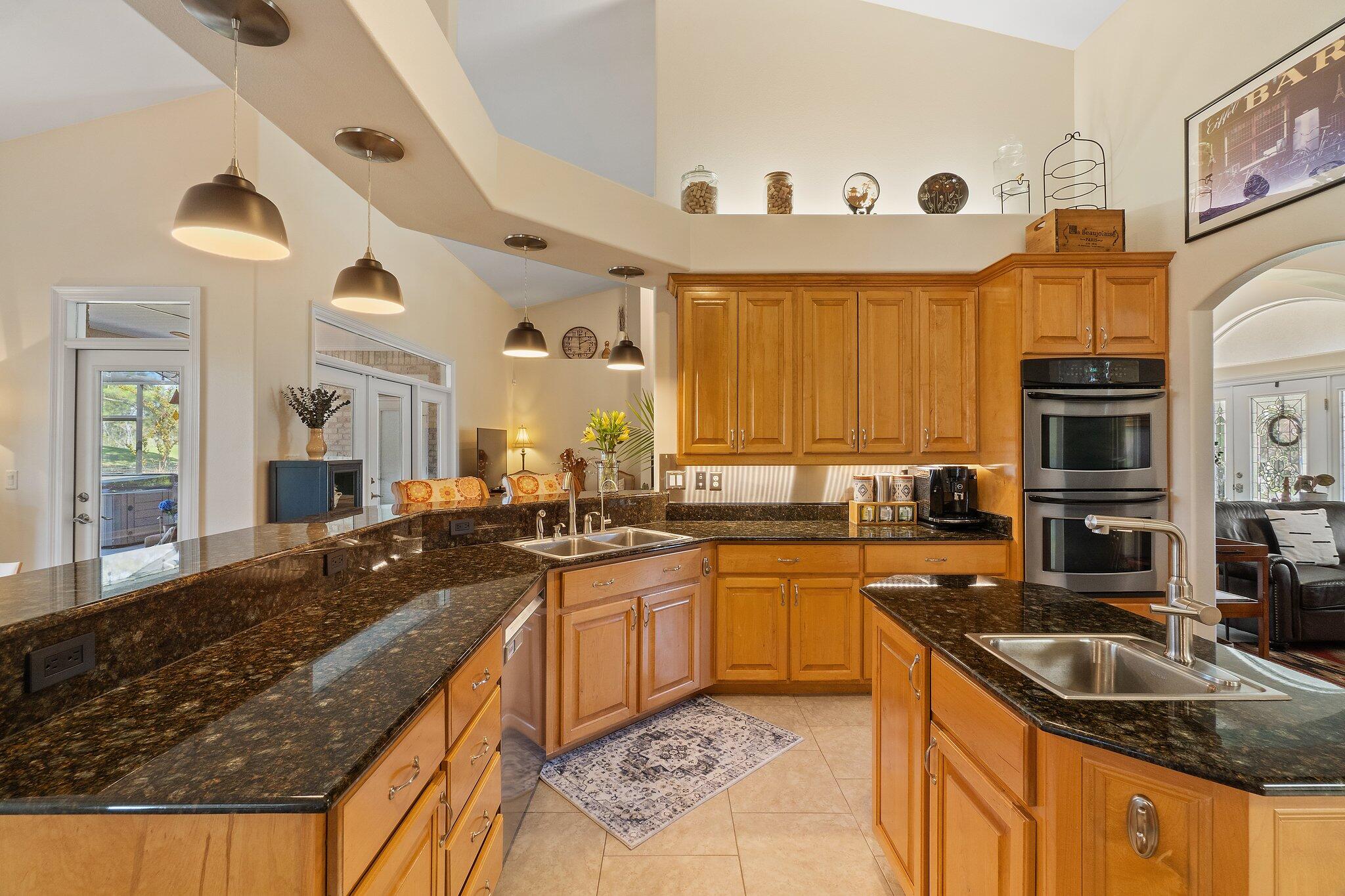 HOLLEY BY THE SEA - Residential