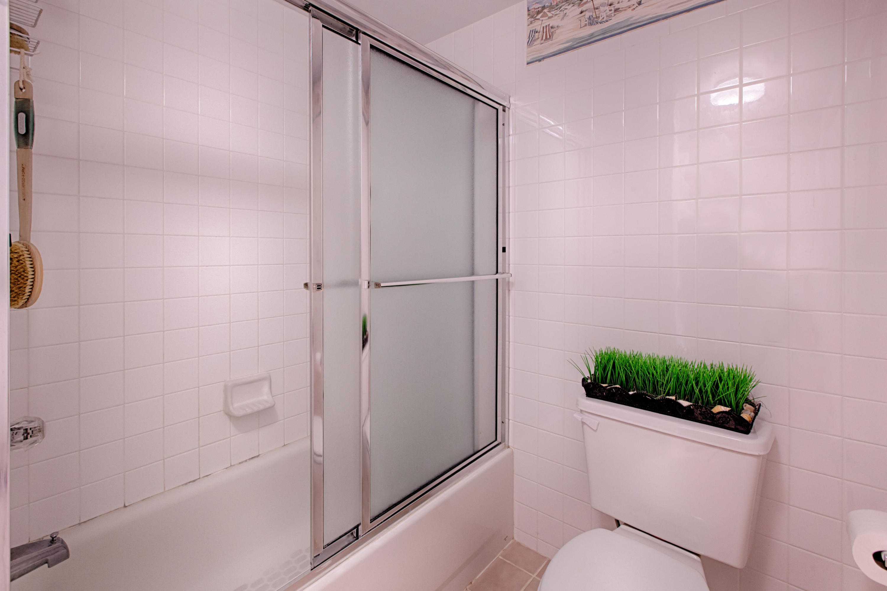 JADE EAST TOWERS CONDO - Residential