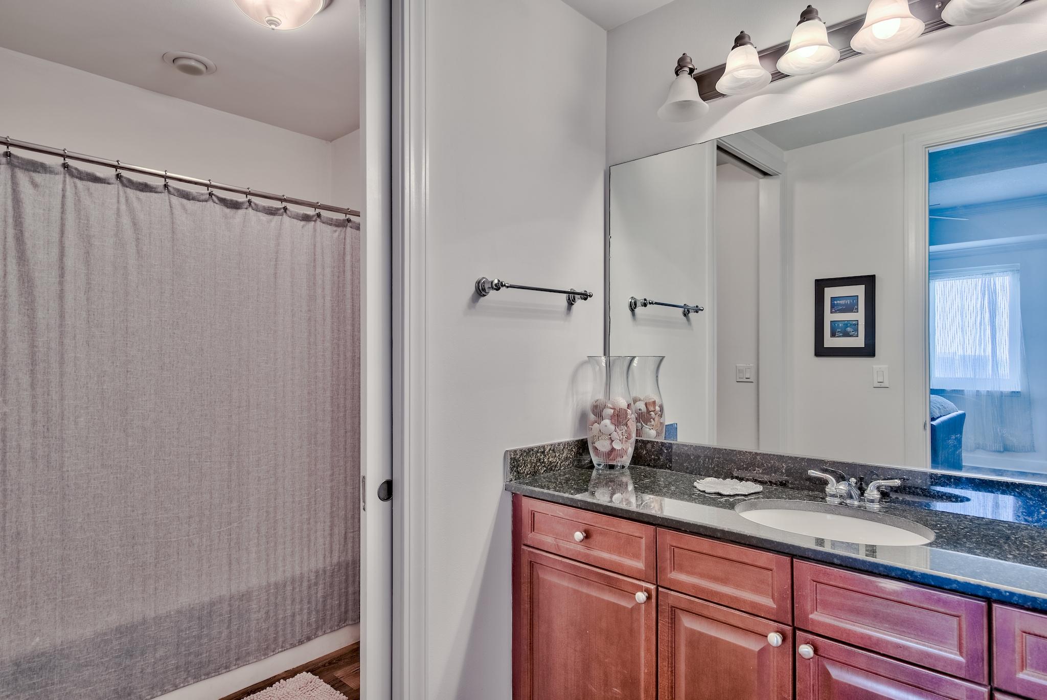 HARBOR LANDING - Residential