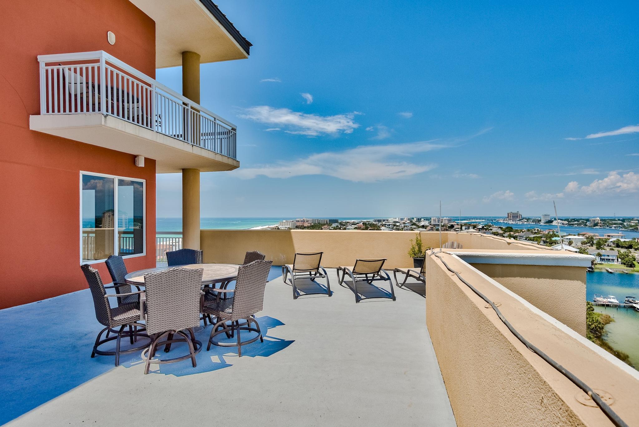 HARBOR LANDING - Residential