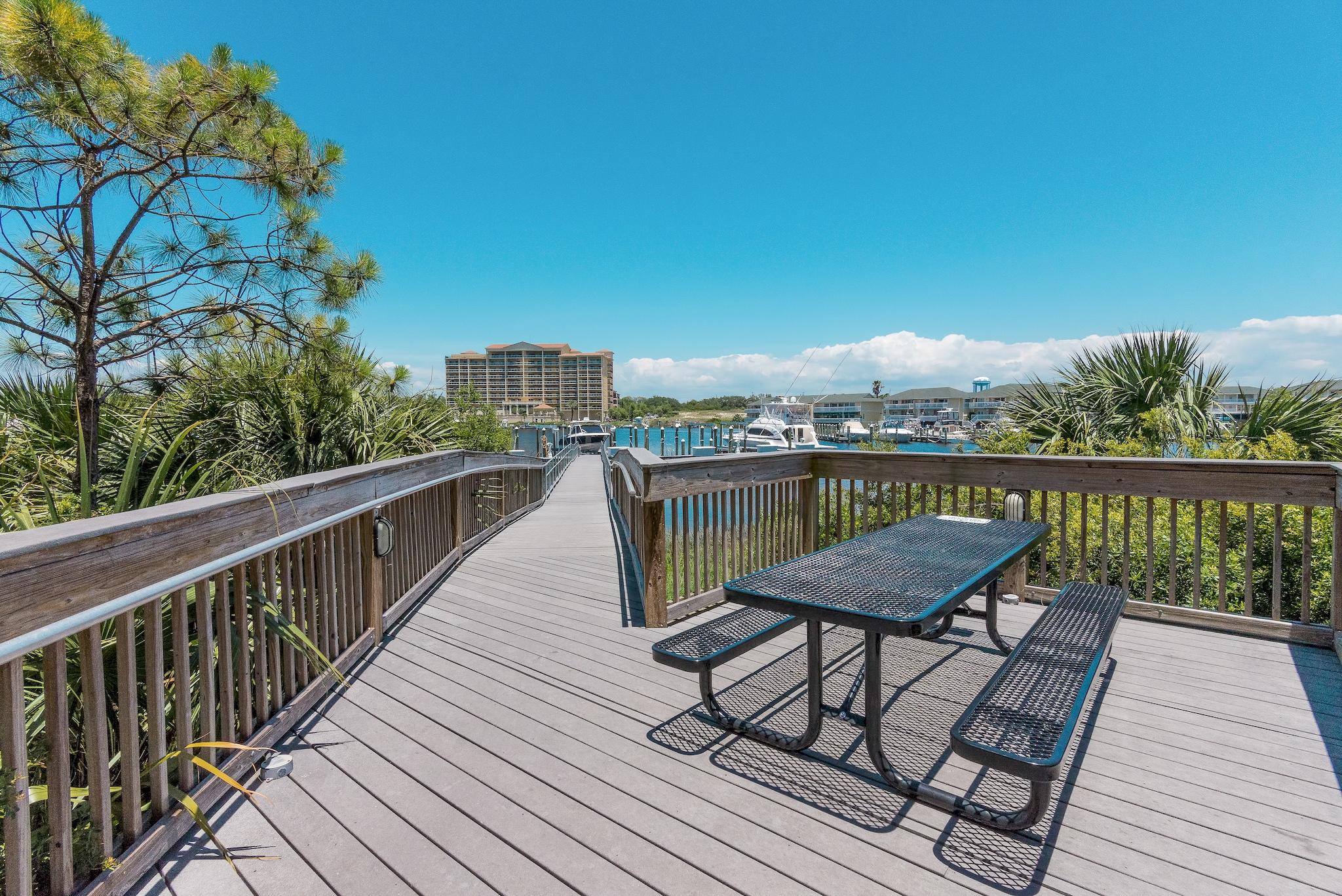 HARBOR LANDING - Residential
