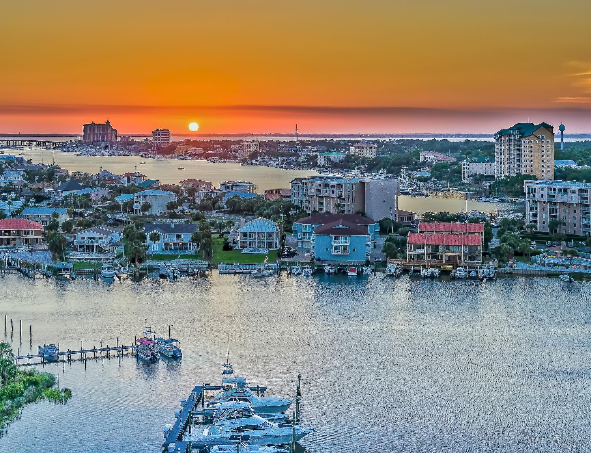 HARBOR LANDING - Residential