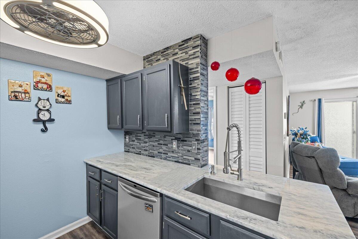 INDIAN LAKE - Residential