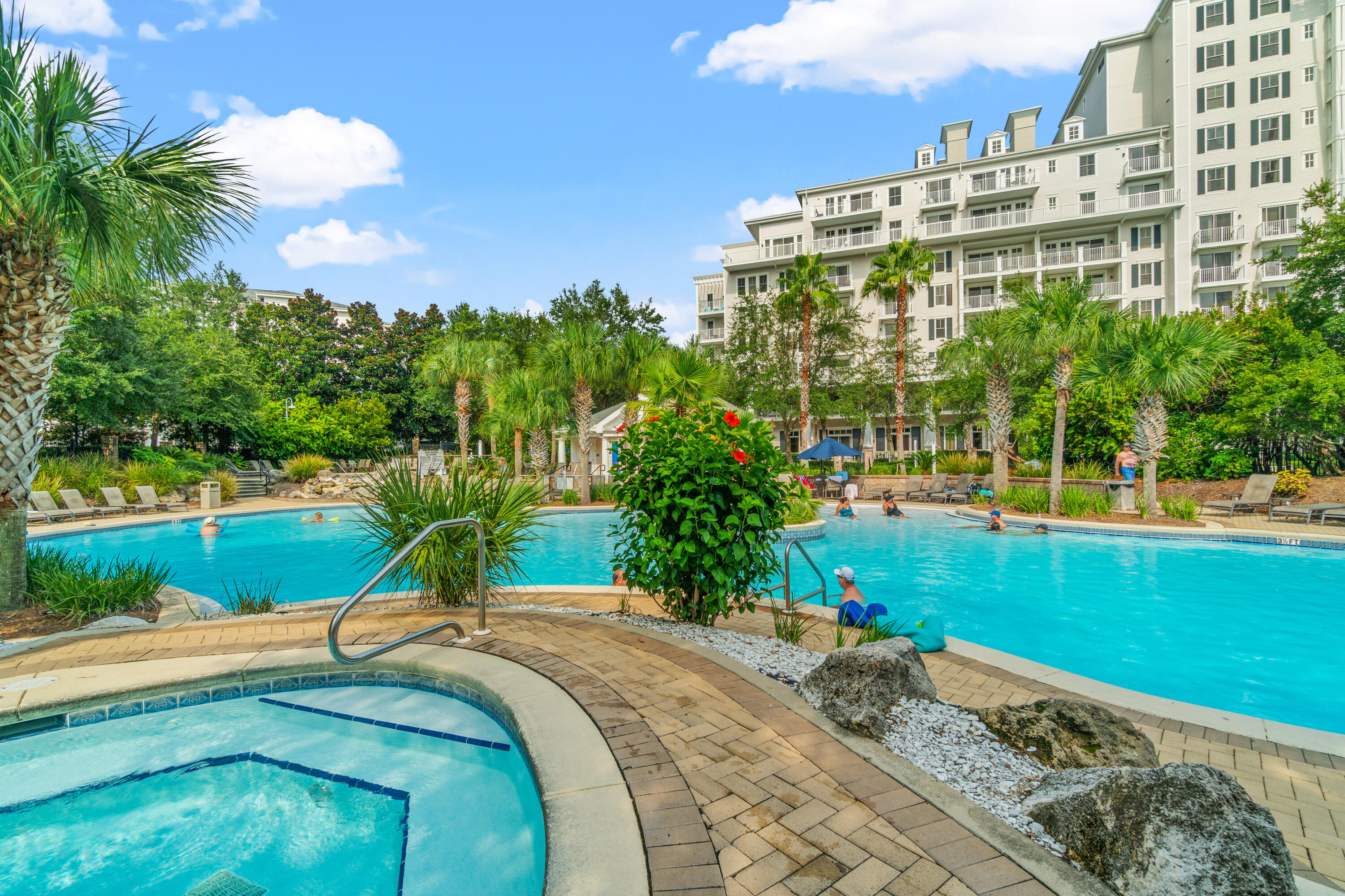 BAHIA CONDO - Residential