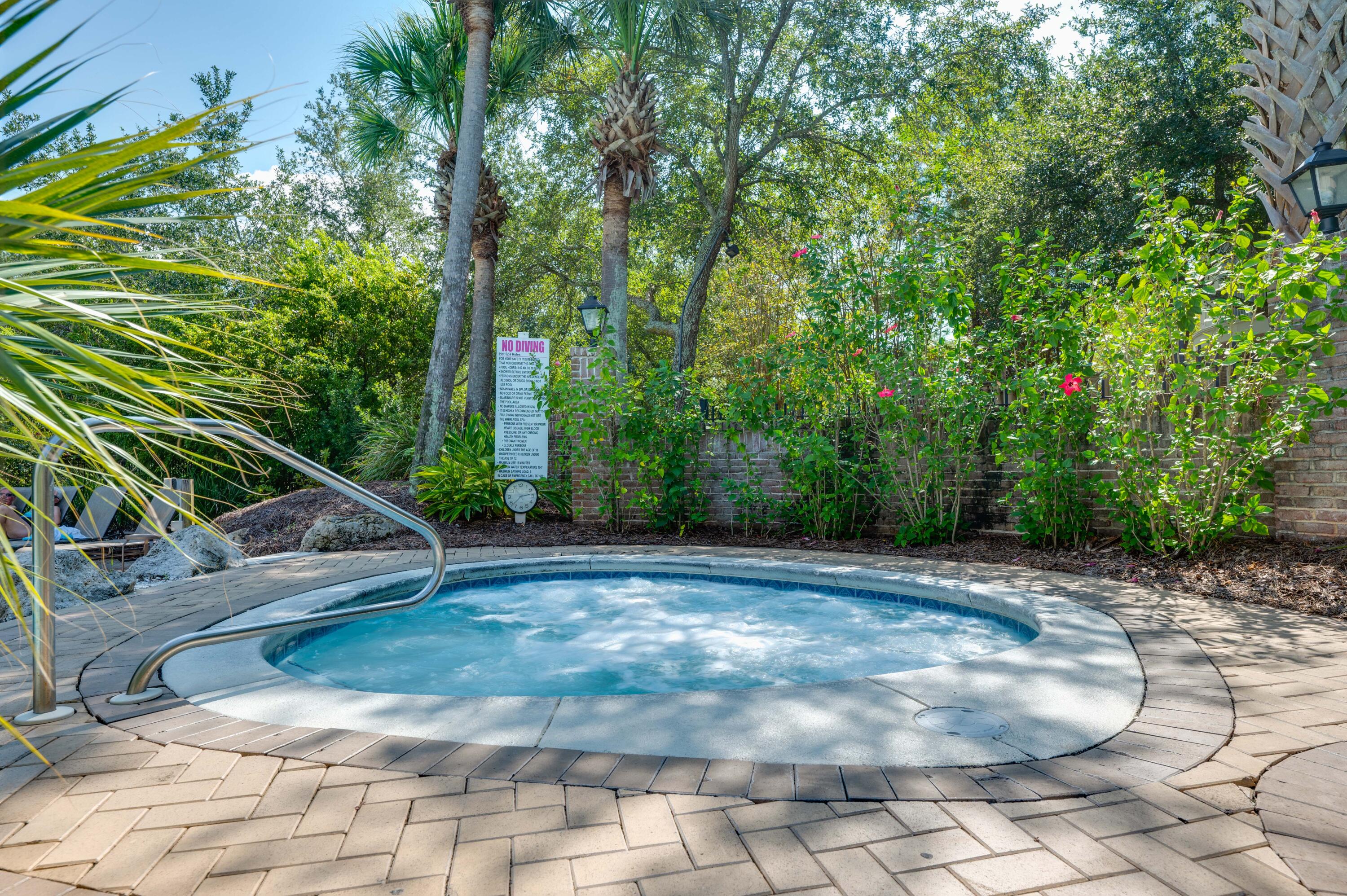 BAHIA CONDO - Residential