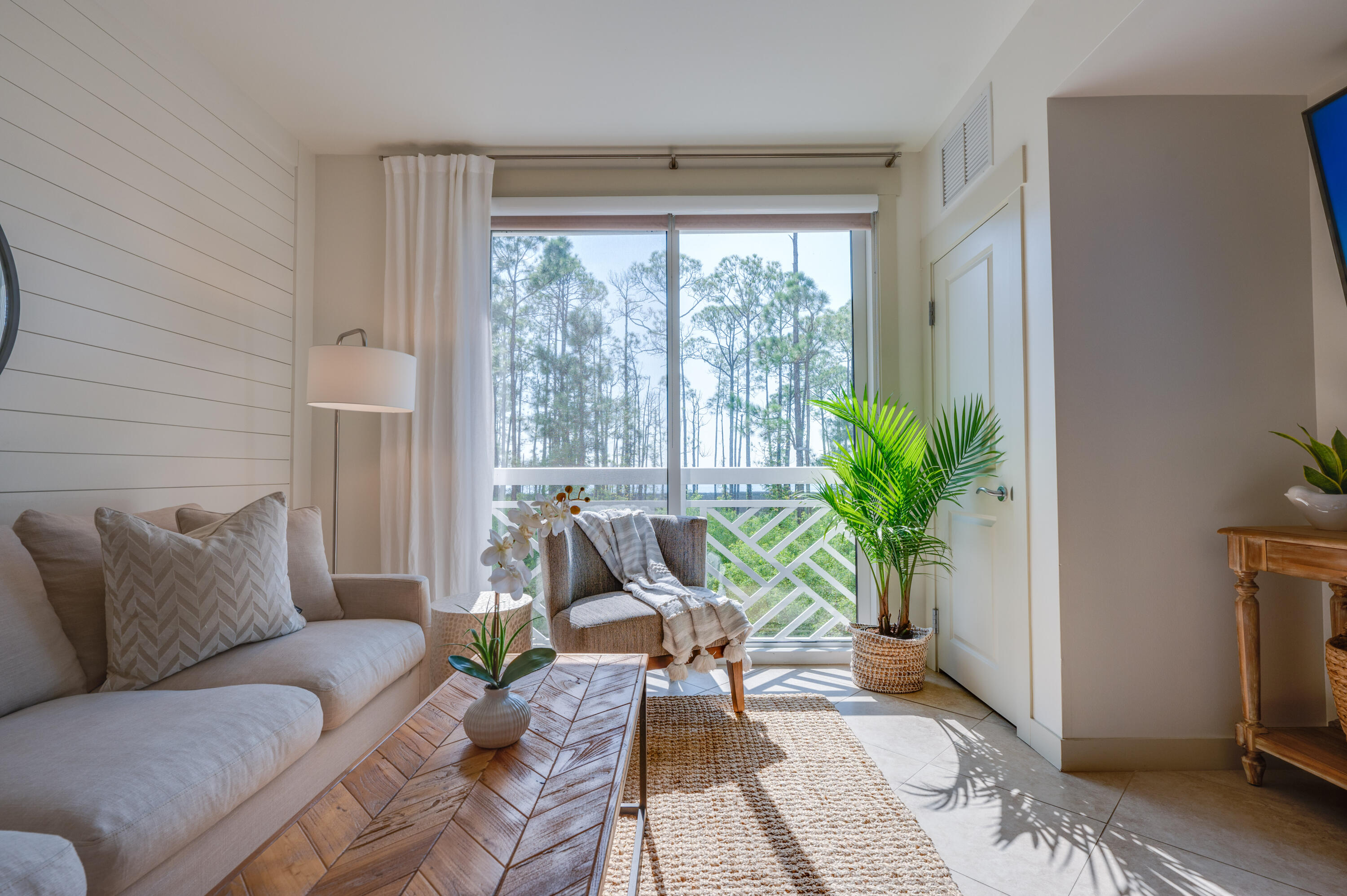 BAHIA CONDO - Residential