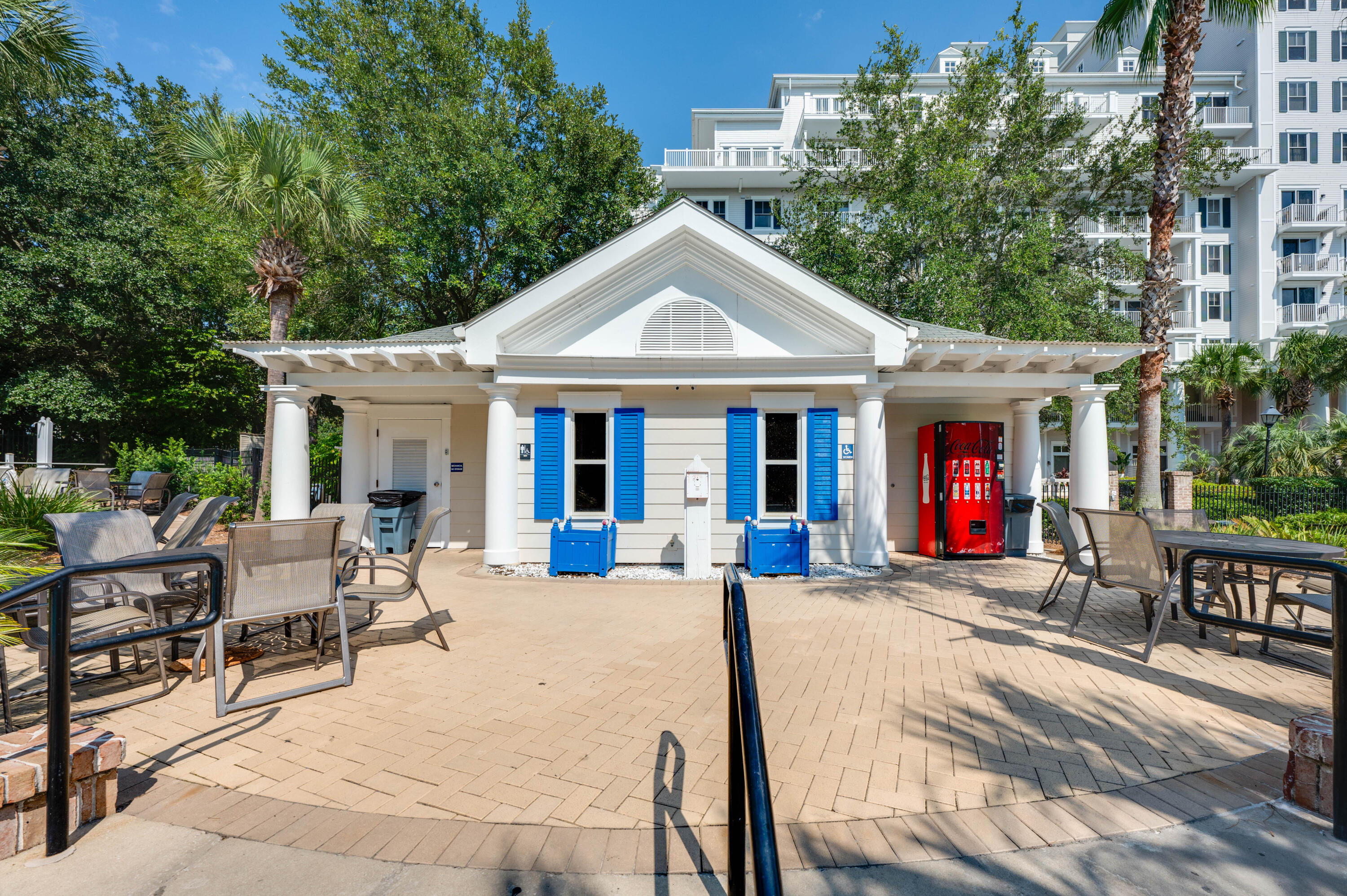 BAHIA CONDO - Residential