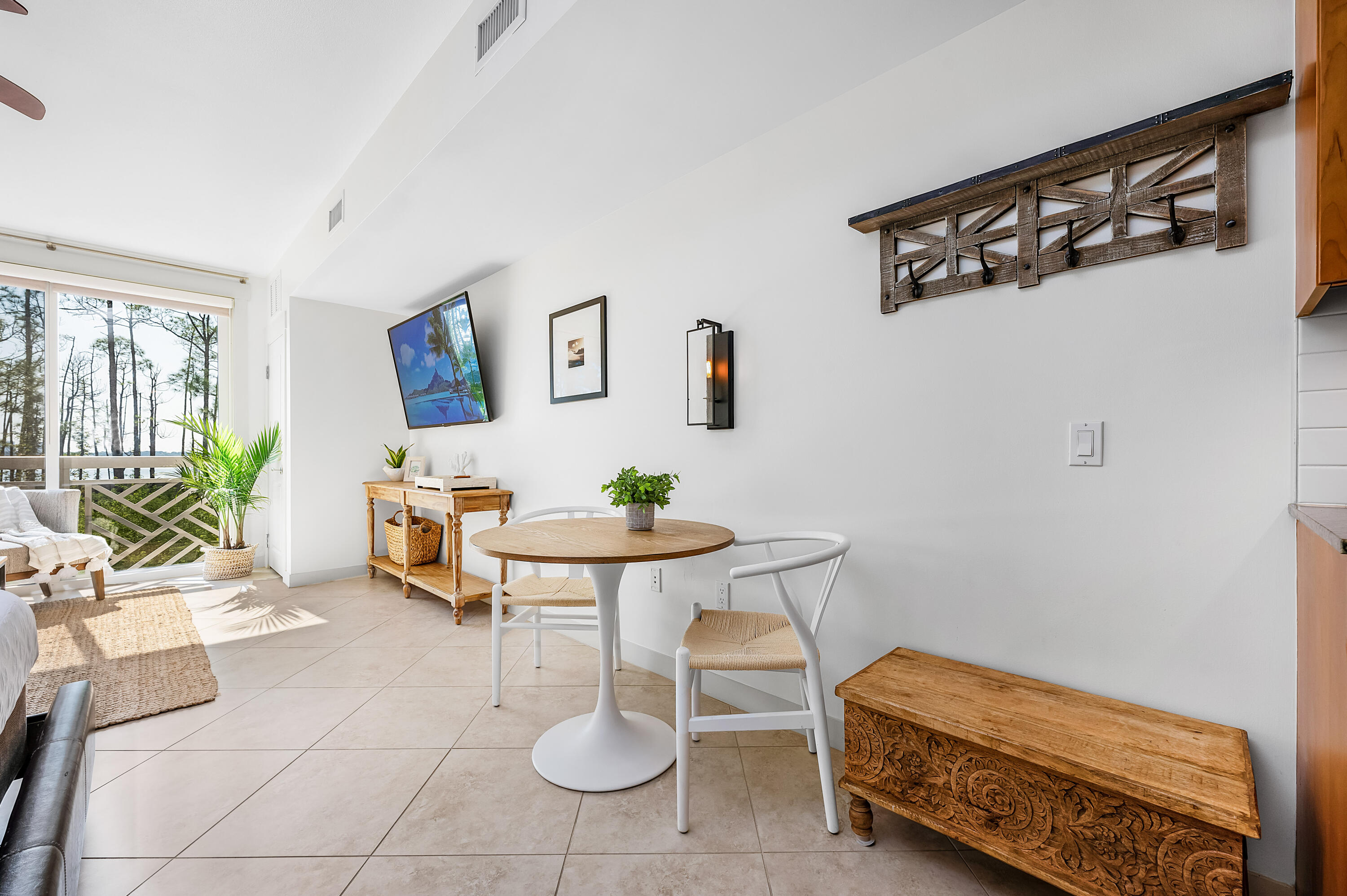 BAHIA CONDO - Residential