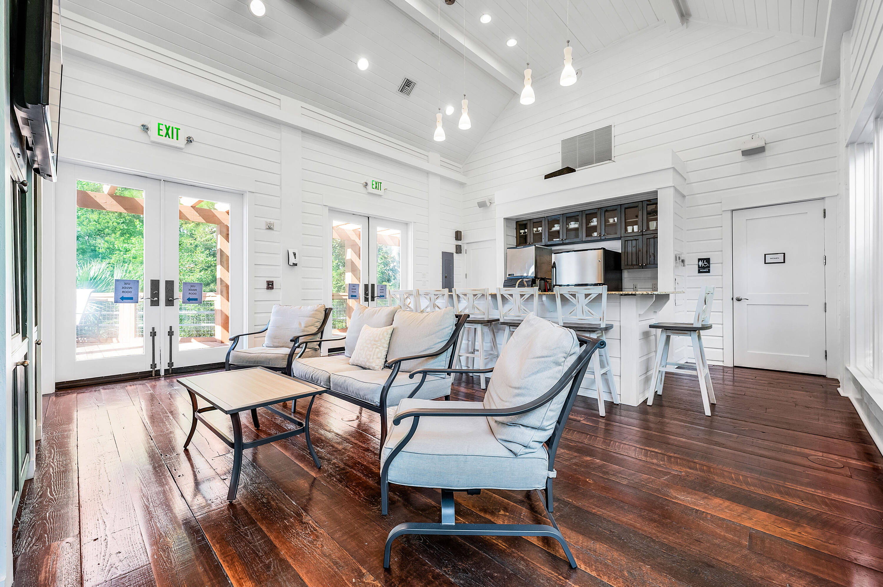 BAHIA CONDO - Residential