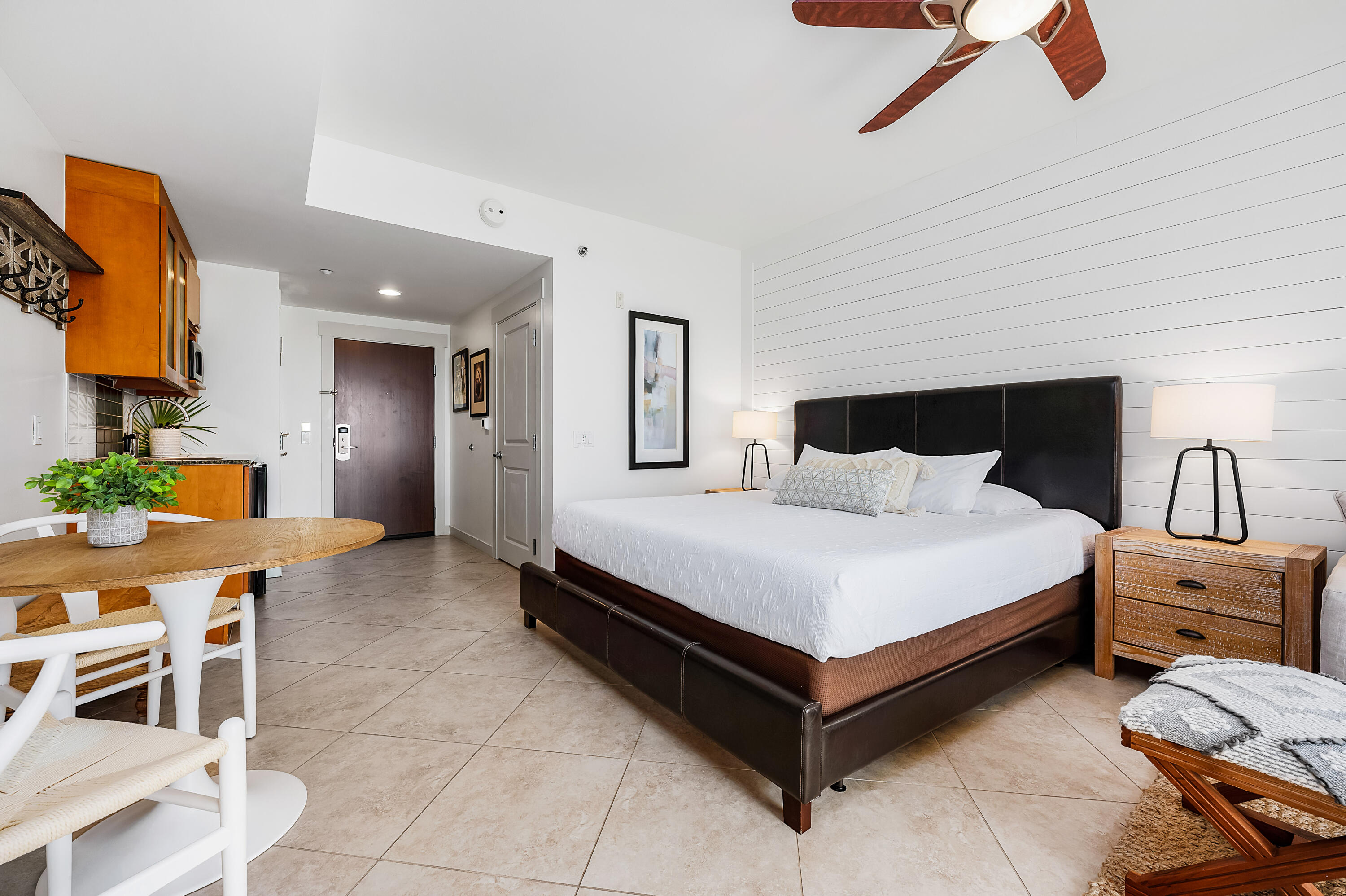 BAHIA CONDO - Residential