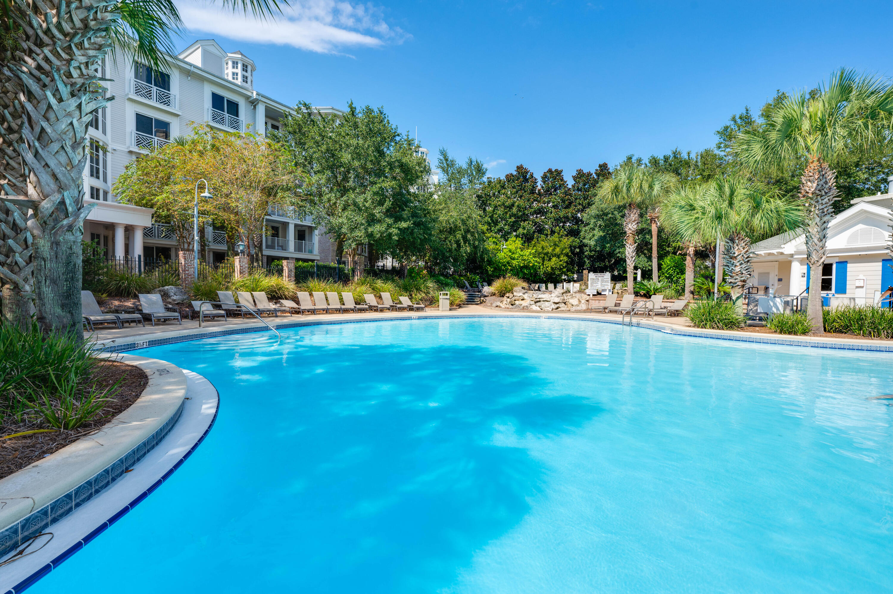 BAHIA CONDO - Residential