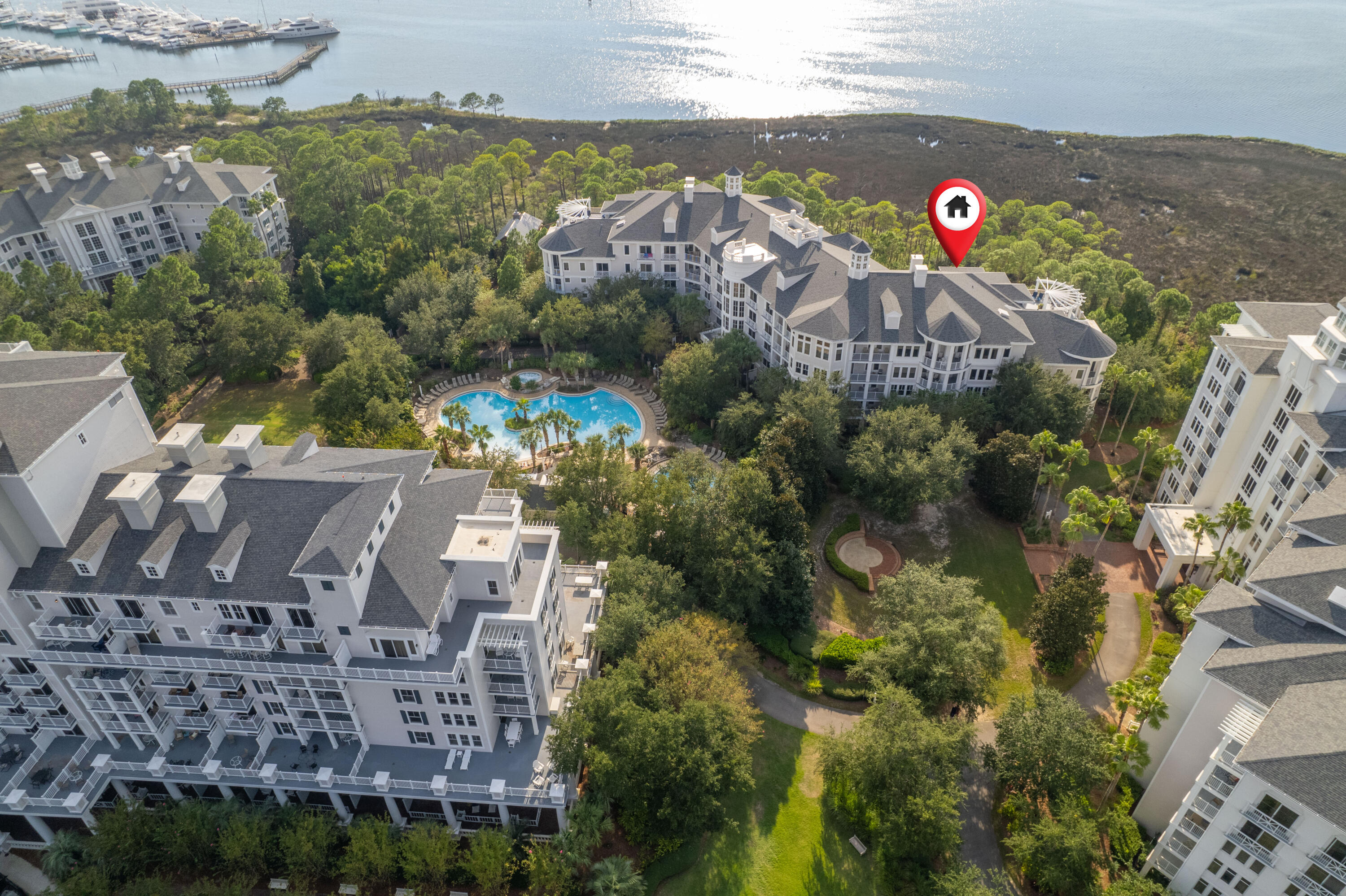 BAHIA CONDO - Residential