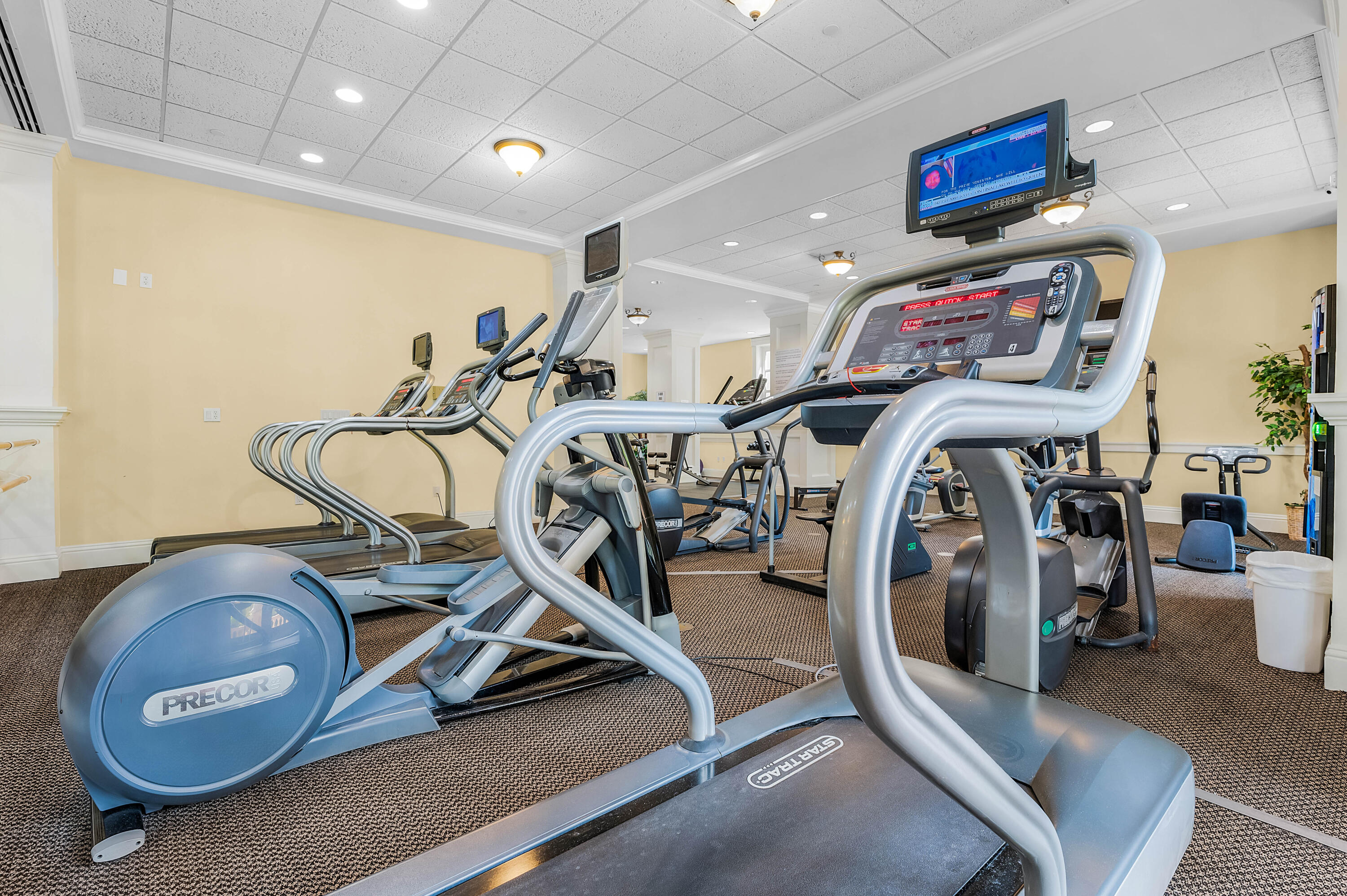 BAHIA CONDO - Residential