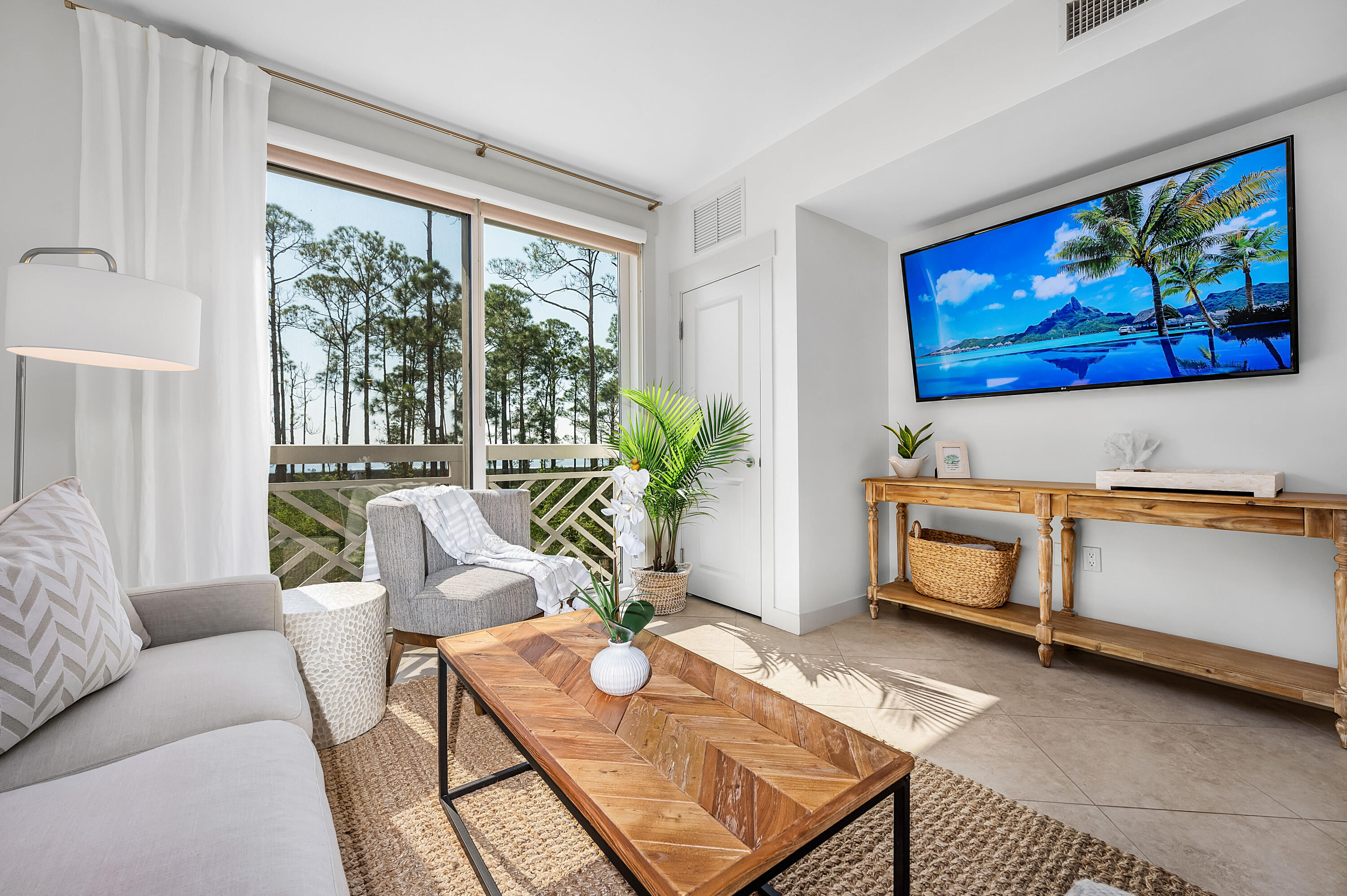 BAHIA CONDO - Residential