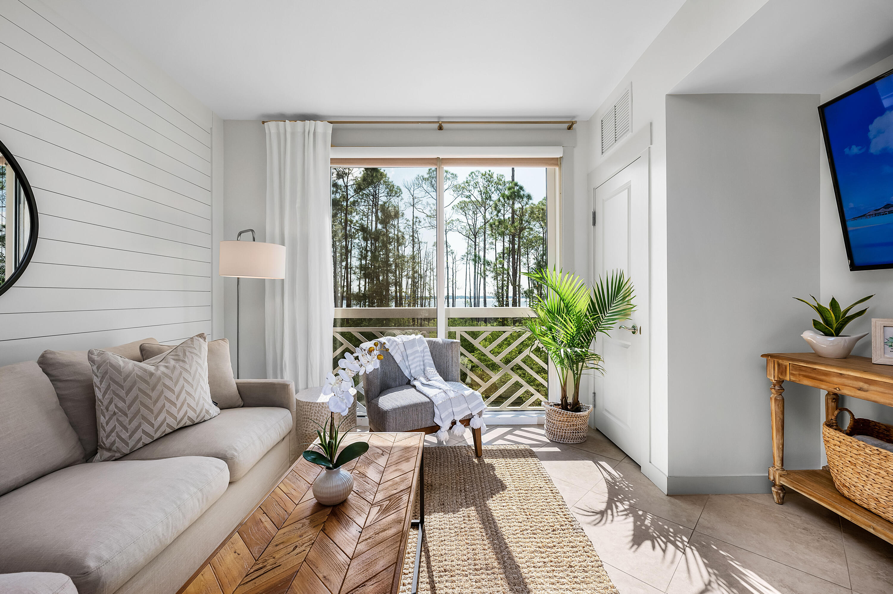 BAHIA CONDO - Residential