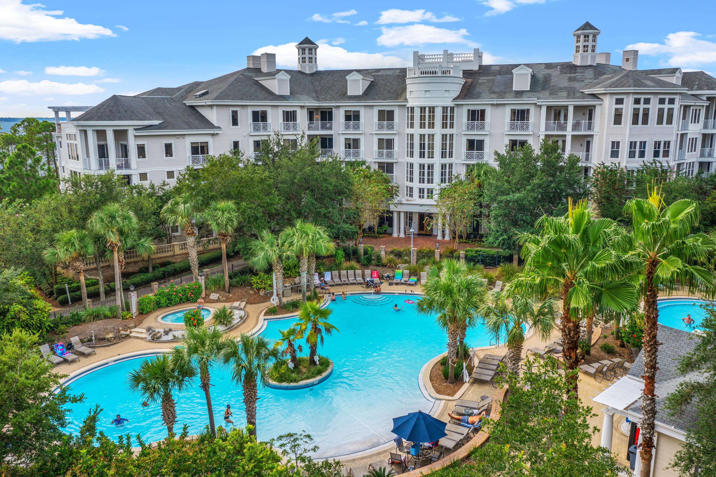 BAHIA CONDO - Residential