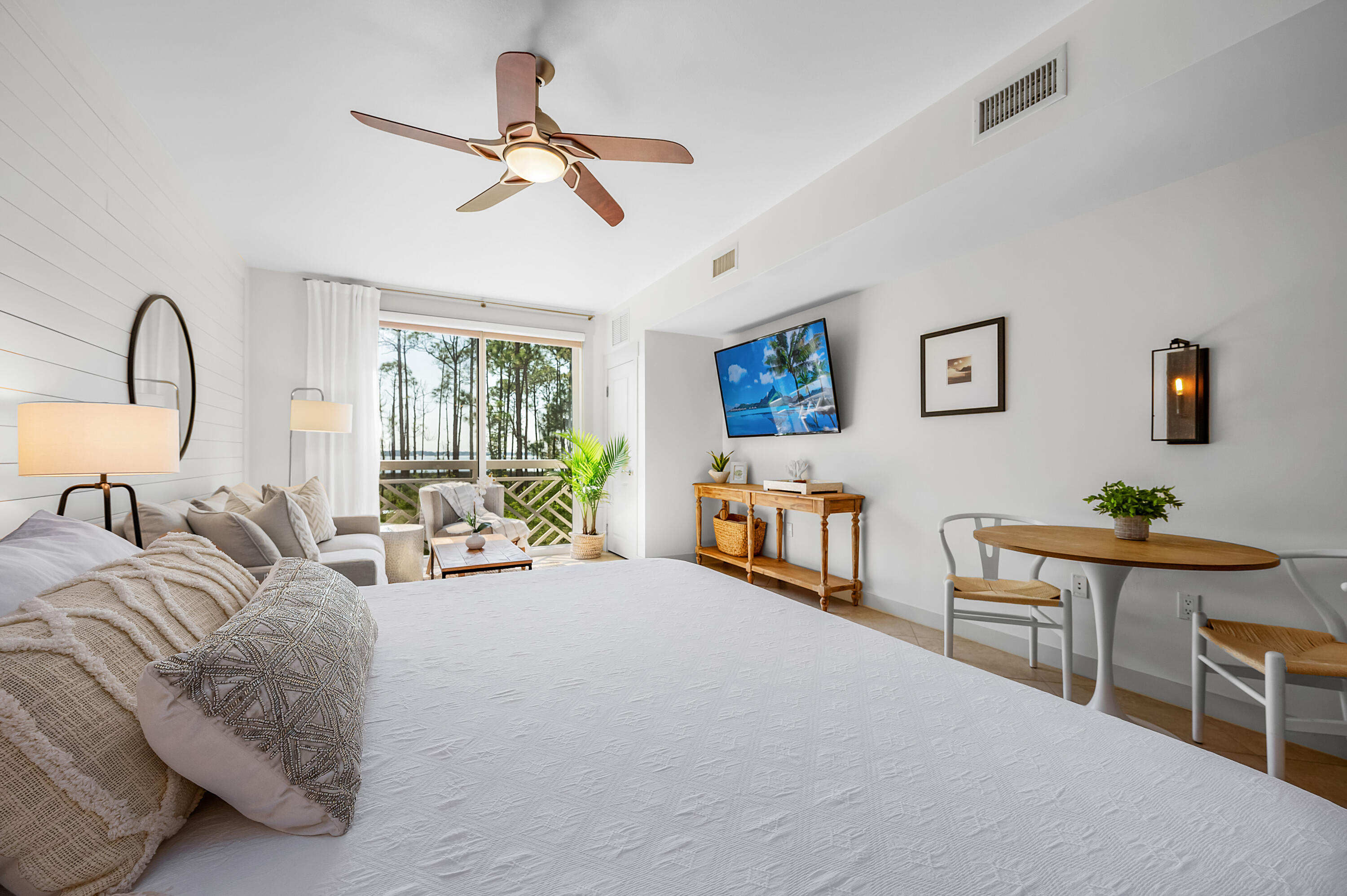 BAHIA CONDO - Residential