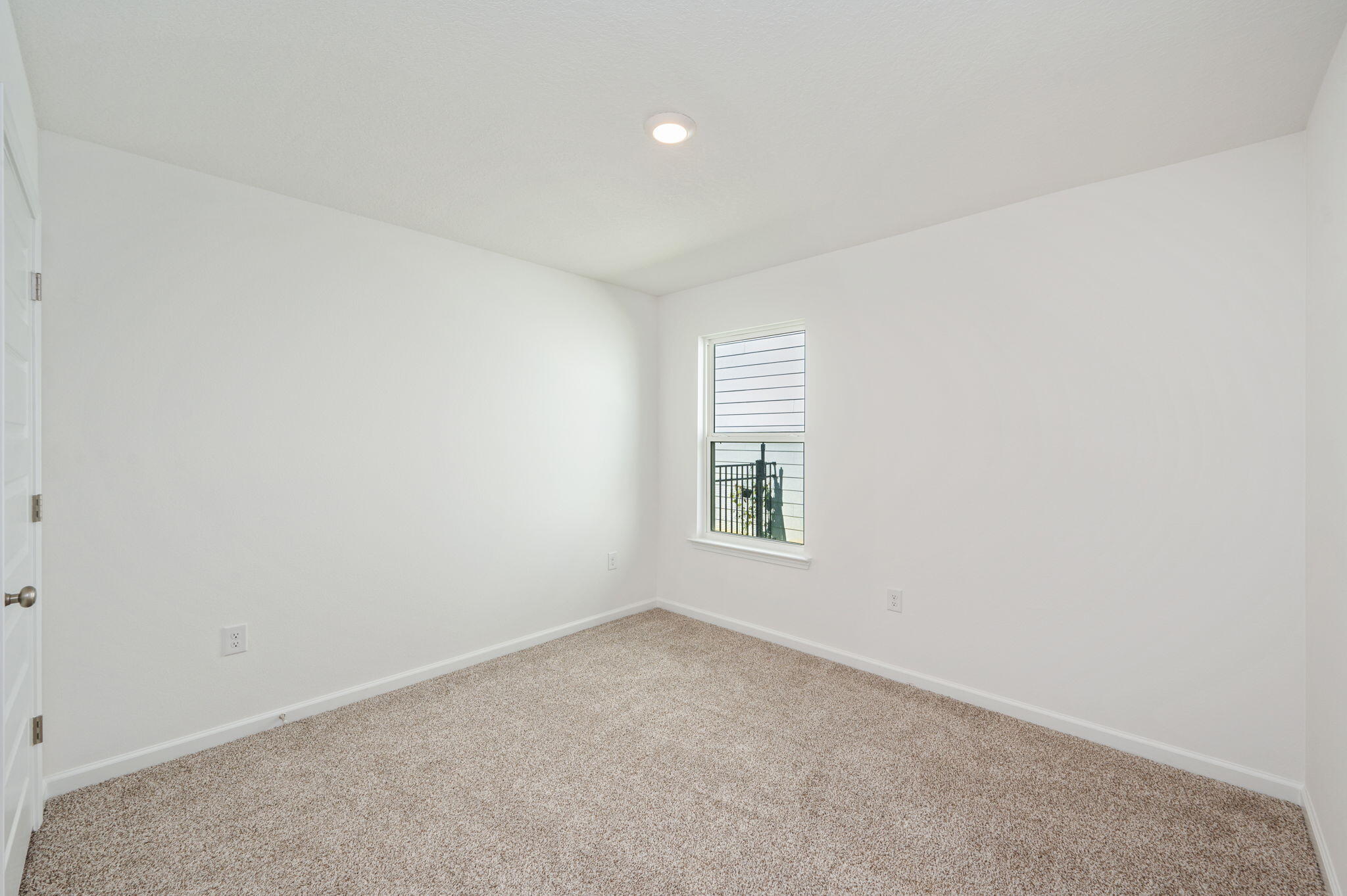 RIVERWALK PH I - Residential Lease