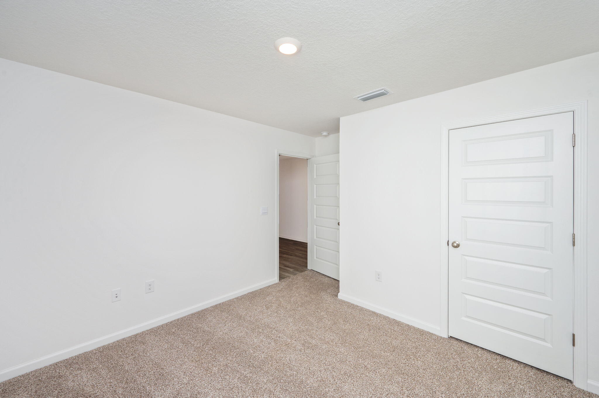RIVERWALK PH I - Residential Lease