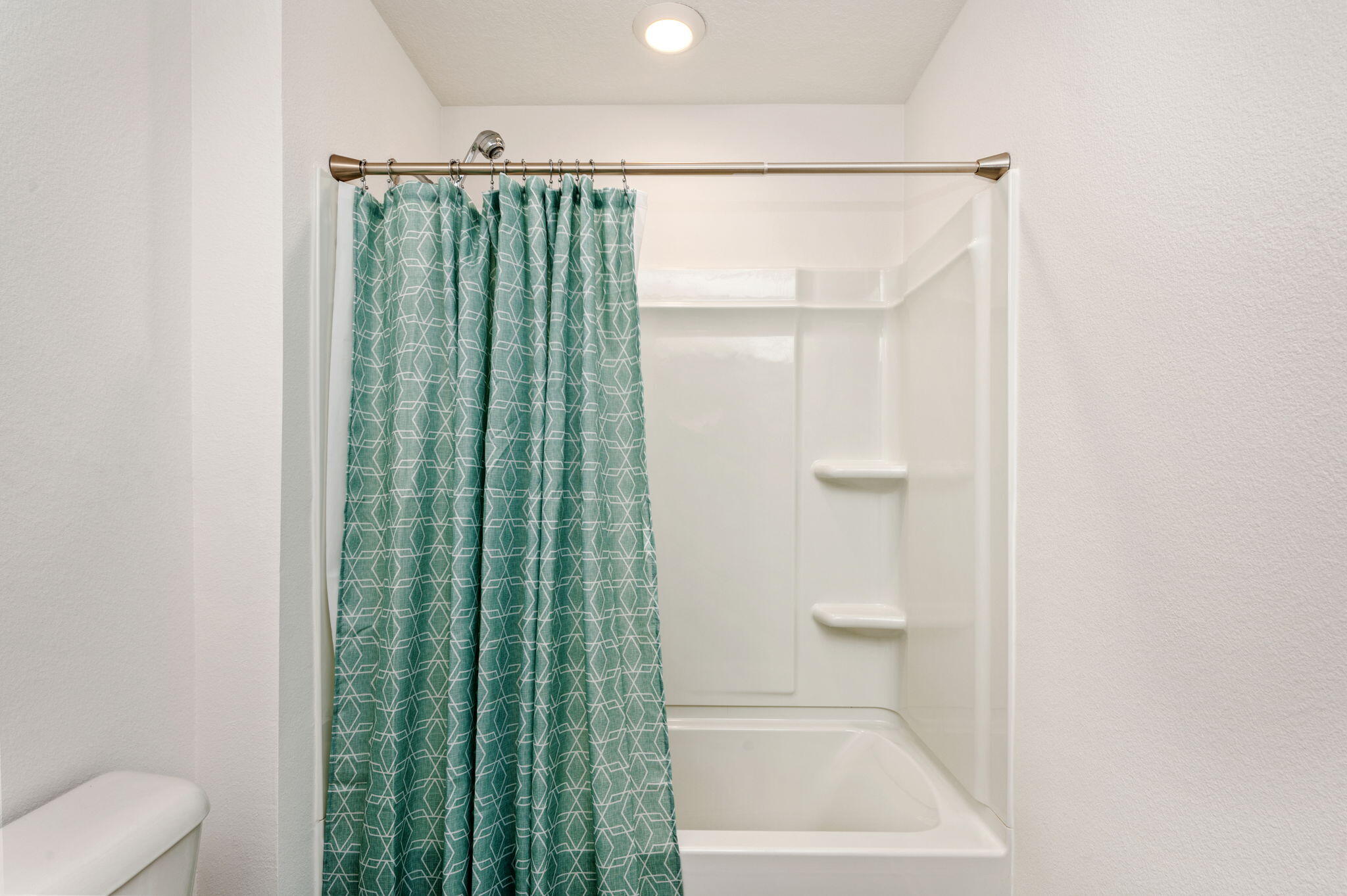 RIVERWALK PH I - Residential Lease