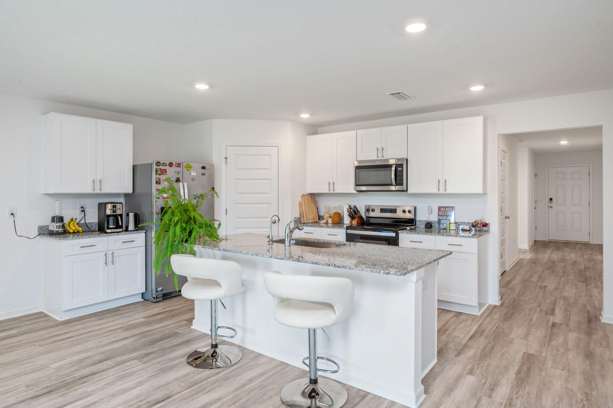 RIVERWALK PH I - Residential Lease