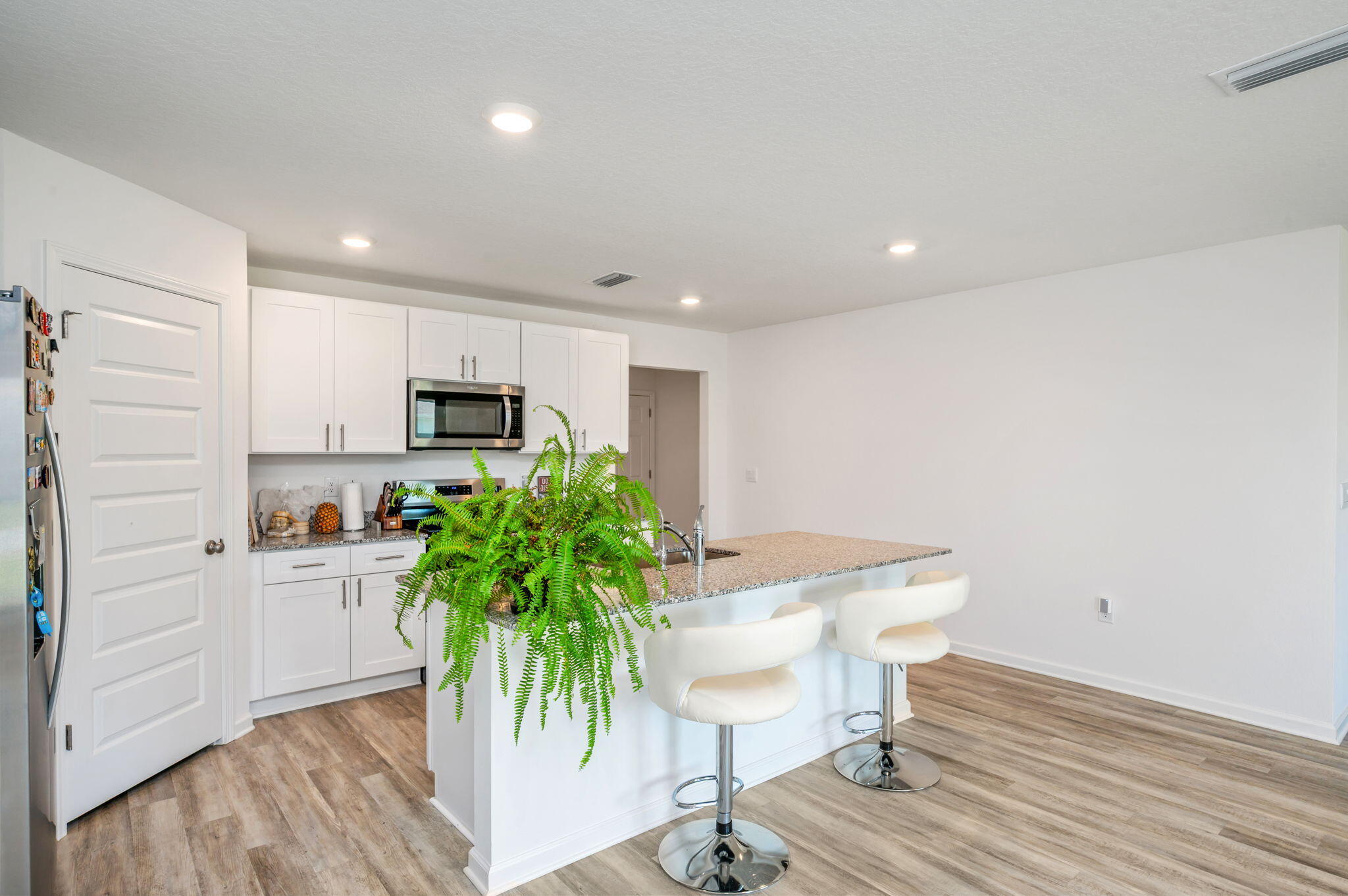 RIVERWALK PH I - Residential Lease