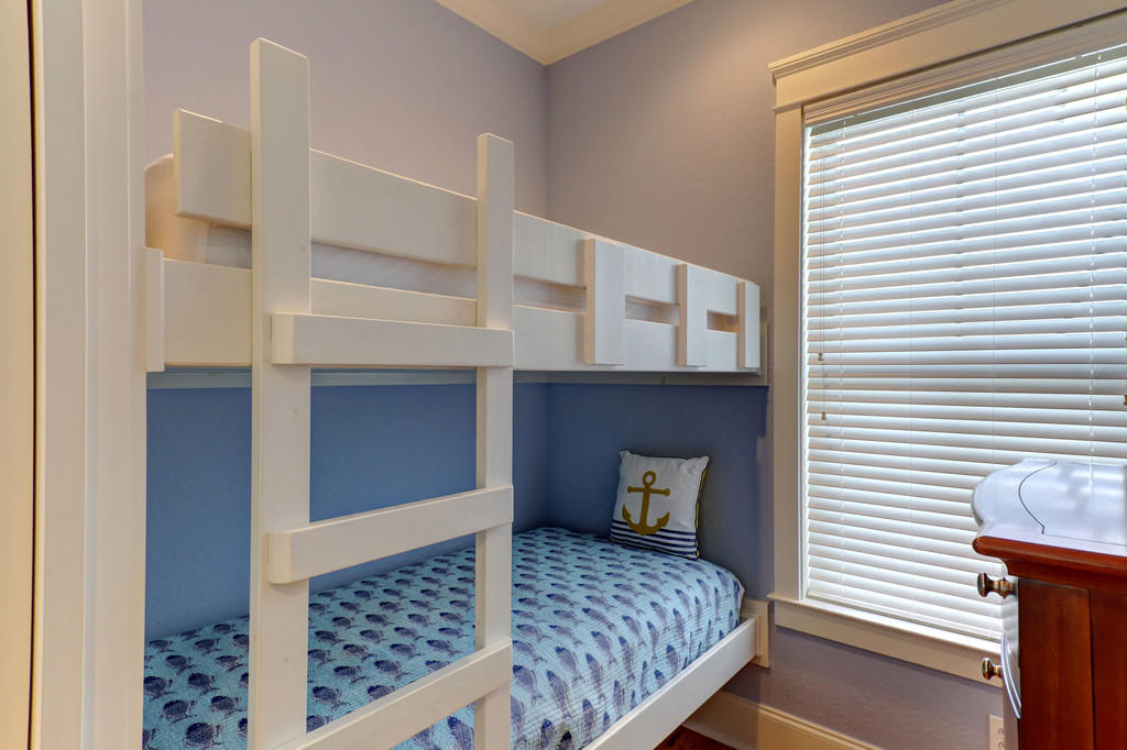 VILLAGE AT BLUE MOUNTAIN BEACH - Residential