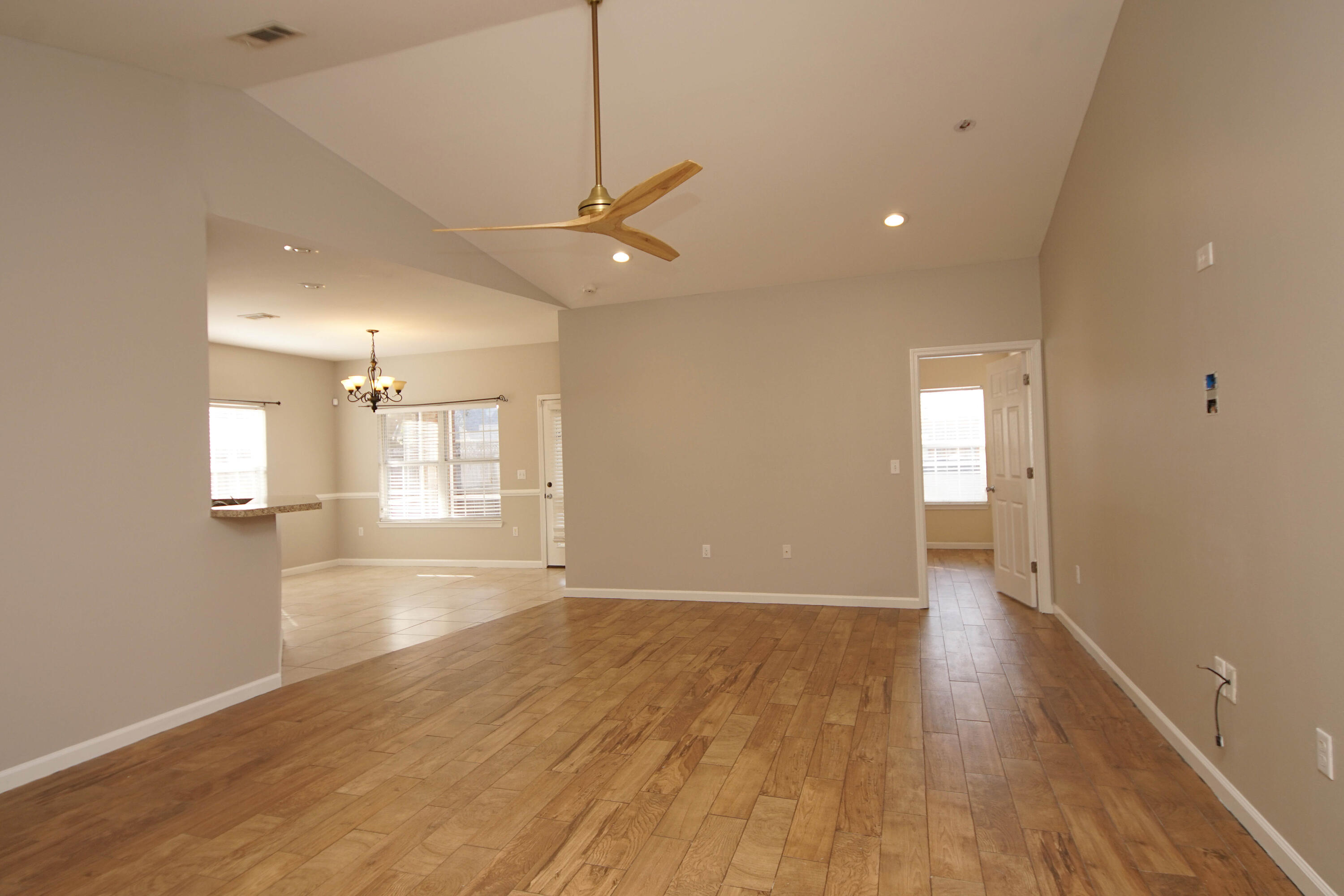VALPARAISO P/C #6 LOT 8 BLK 114 - Residential Lease