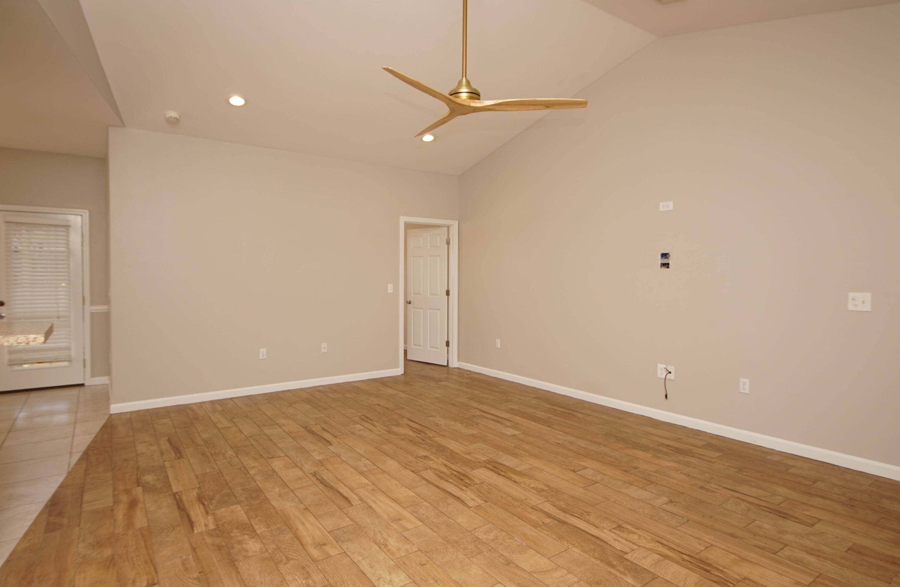 VALPARAISO P/C #6 LOT 8 BLK 114 - Residential Lease