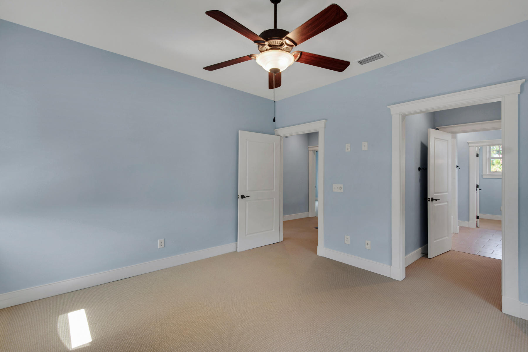 WILD HERON - Residential