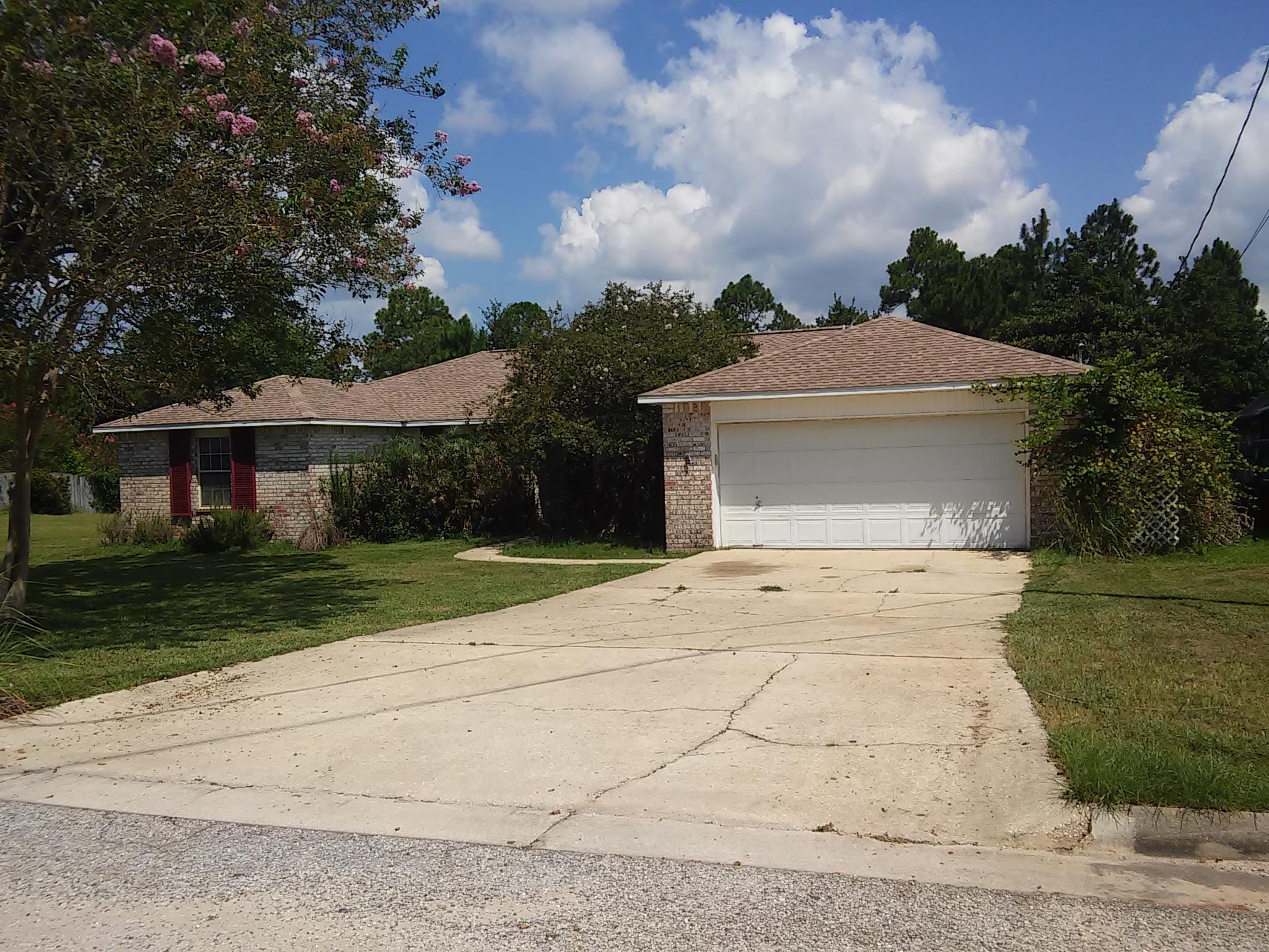 COUNTRY BREEZE EAST - Residential