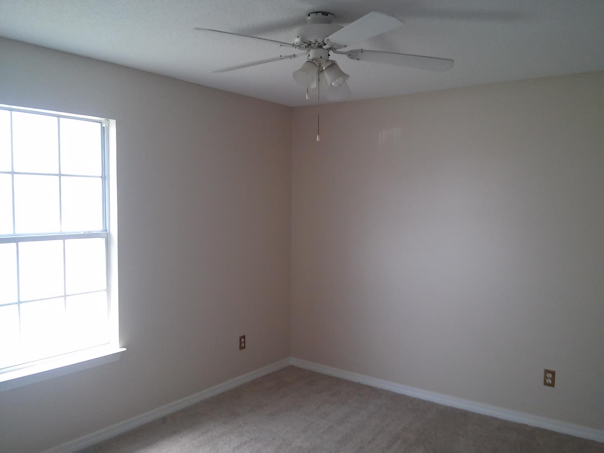 COUNTRY BREEZE EAST - Residential