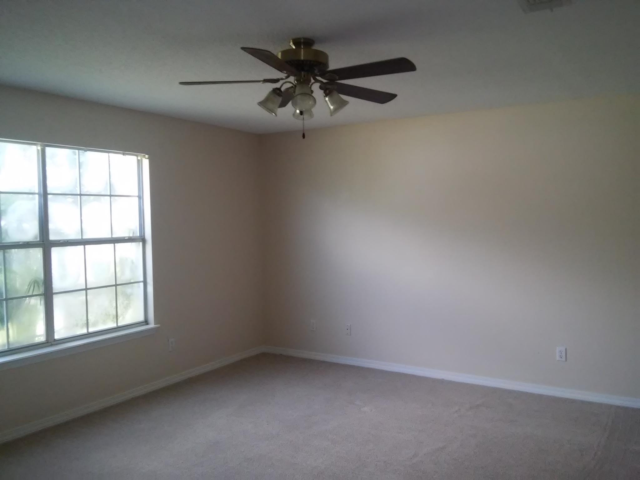 COUNTRY BREEZE EAST - Residential