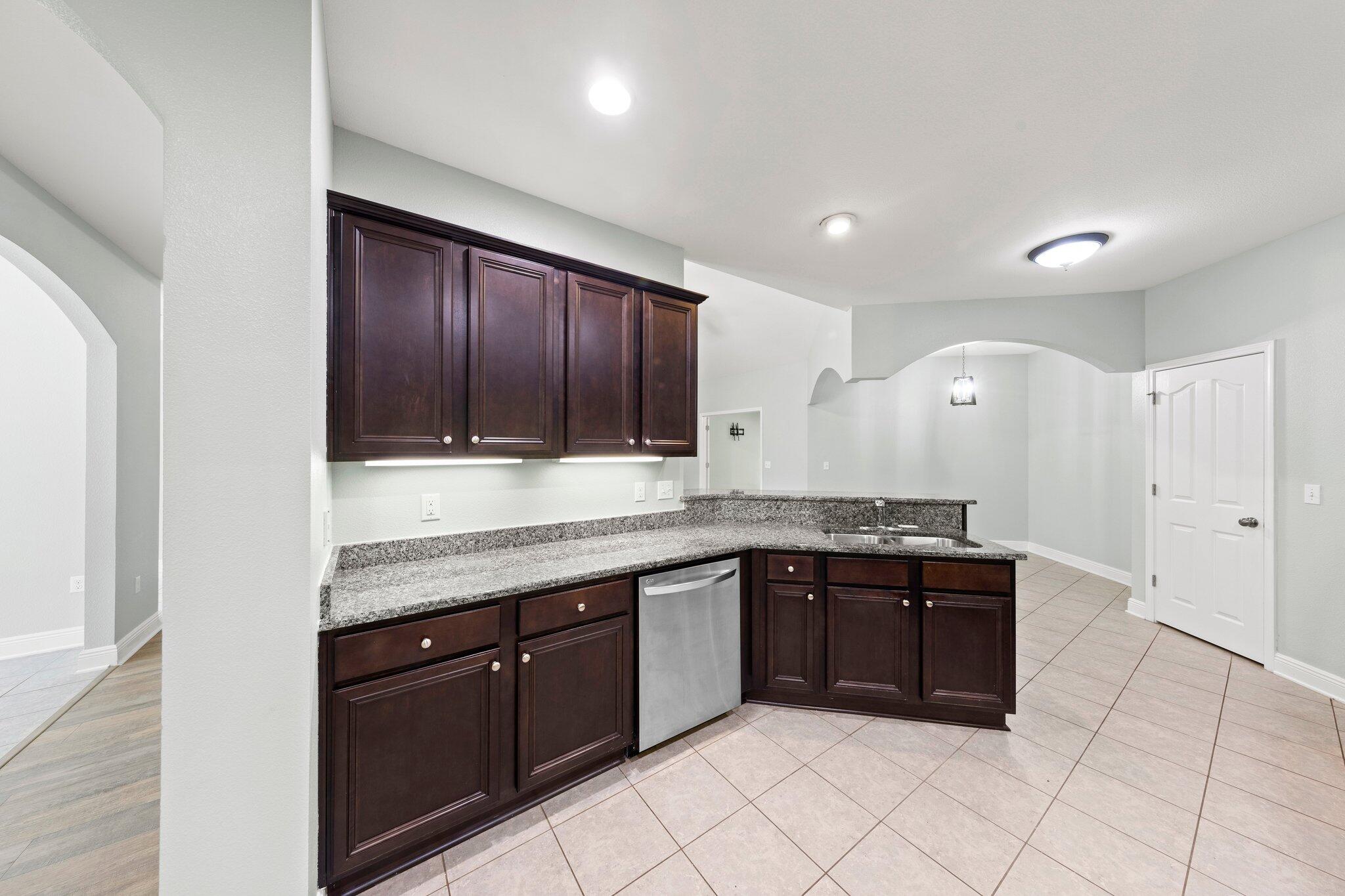 FOX VALLEY PH 3-A - Residential Lease