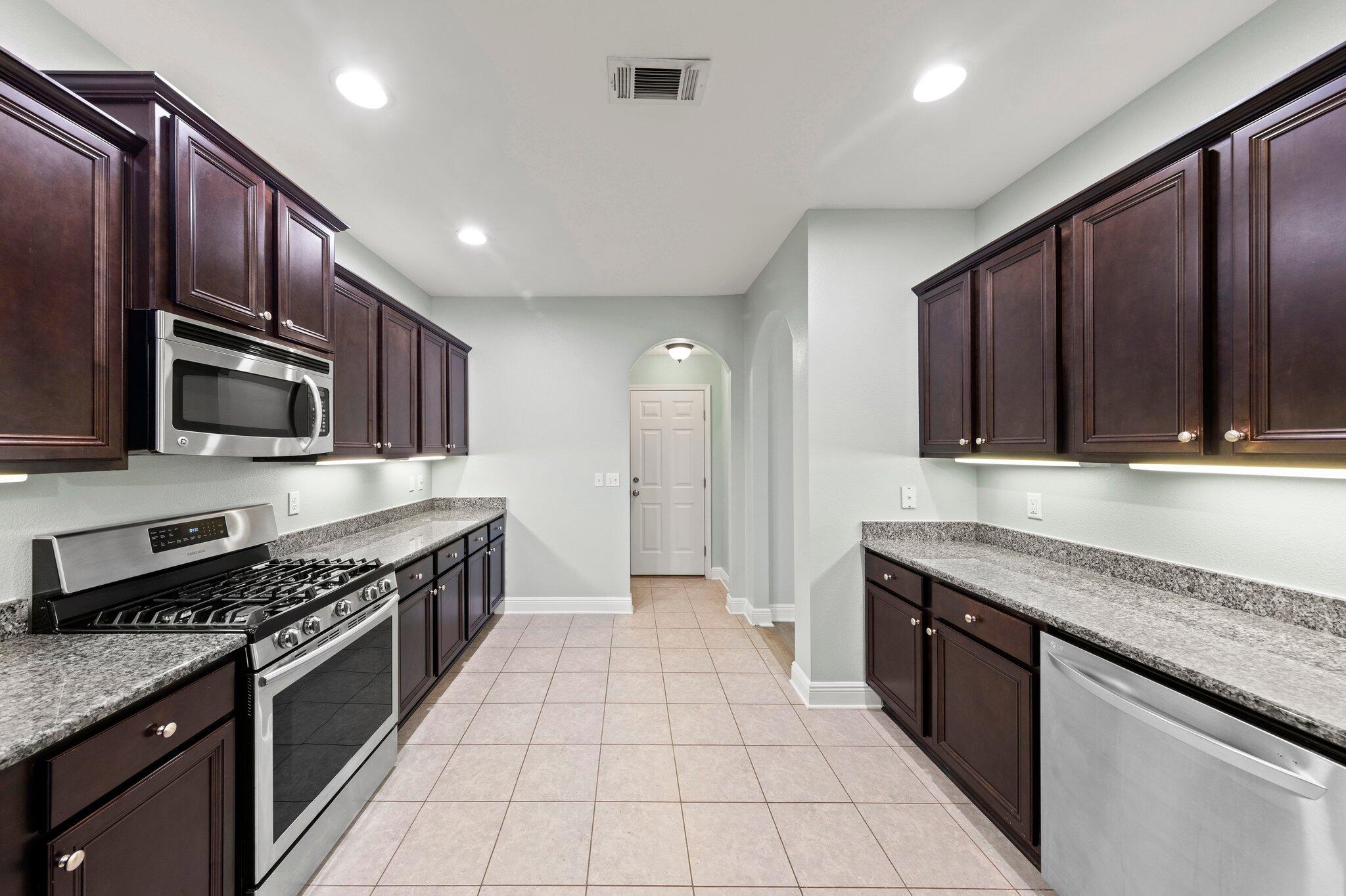 FOX VALLEY PH 3-A - Residential Lease