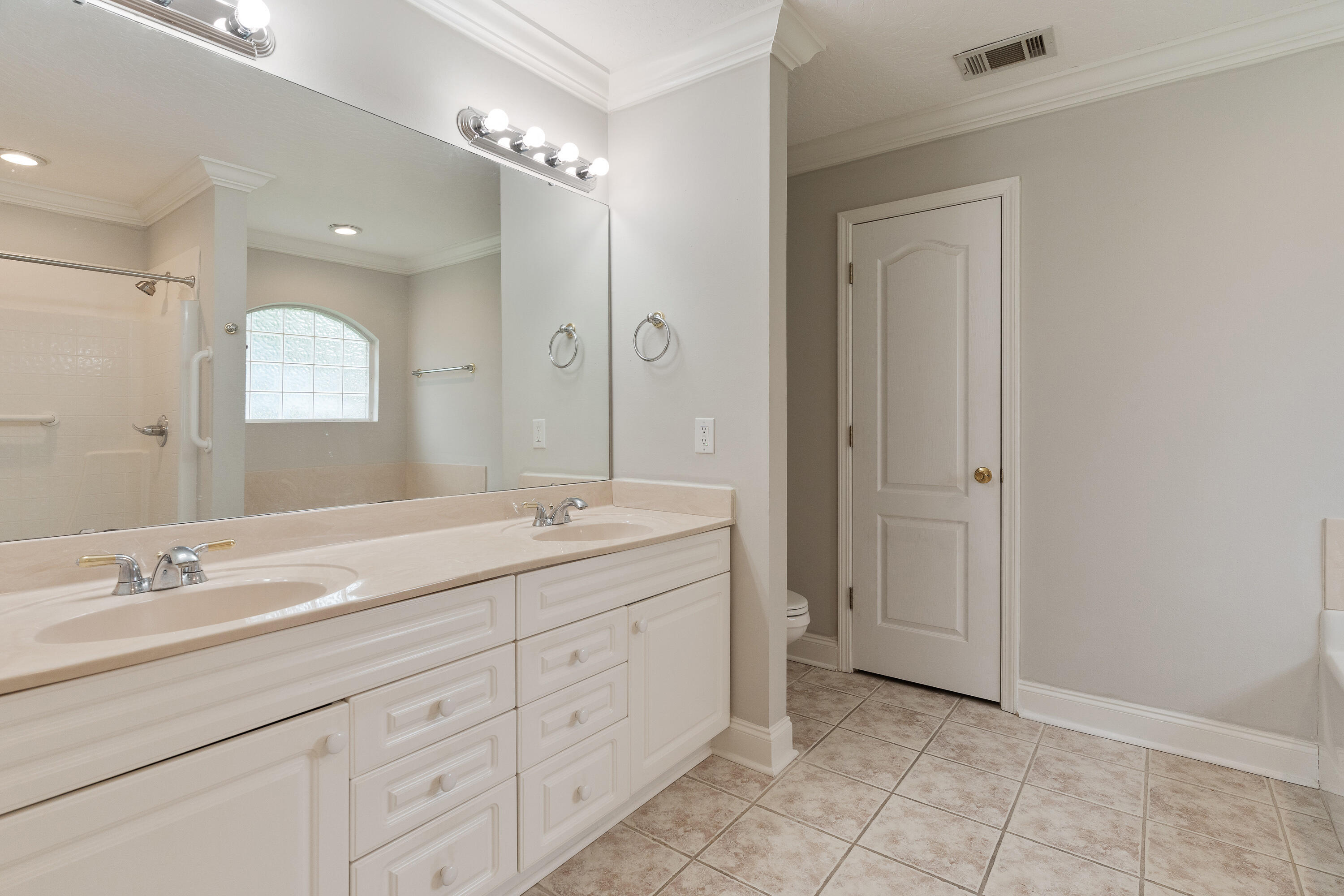 NORTH RIDGE CREEK S/D 1ST ADDN - Residential