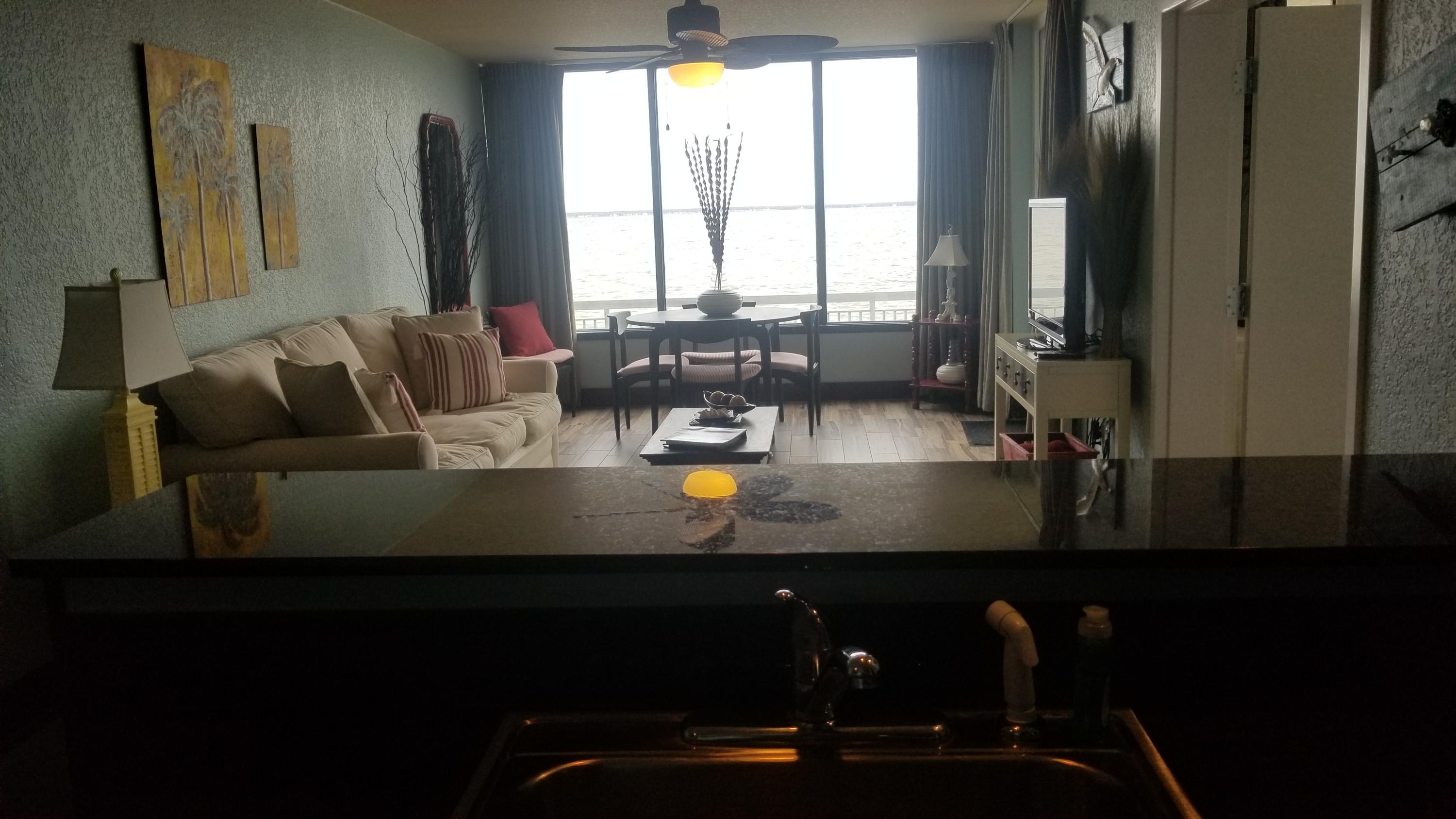 BAYSIDE AT SANDESTIN - Residential