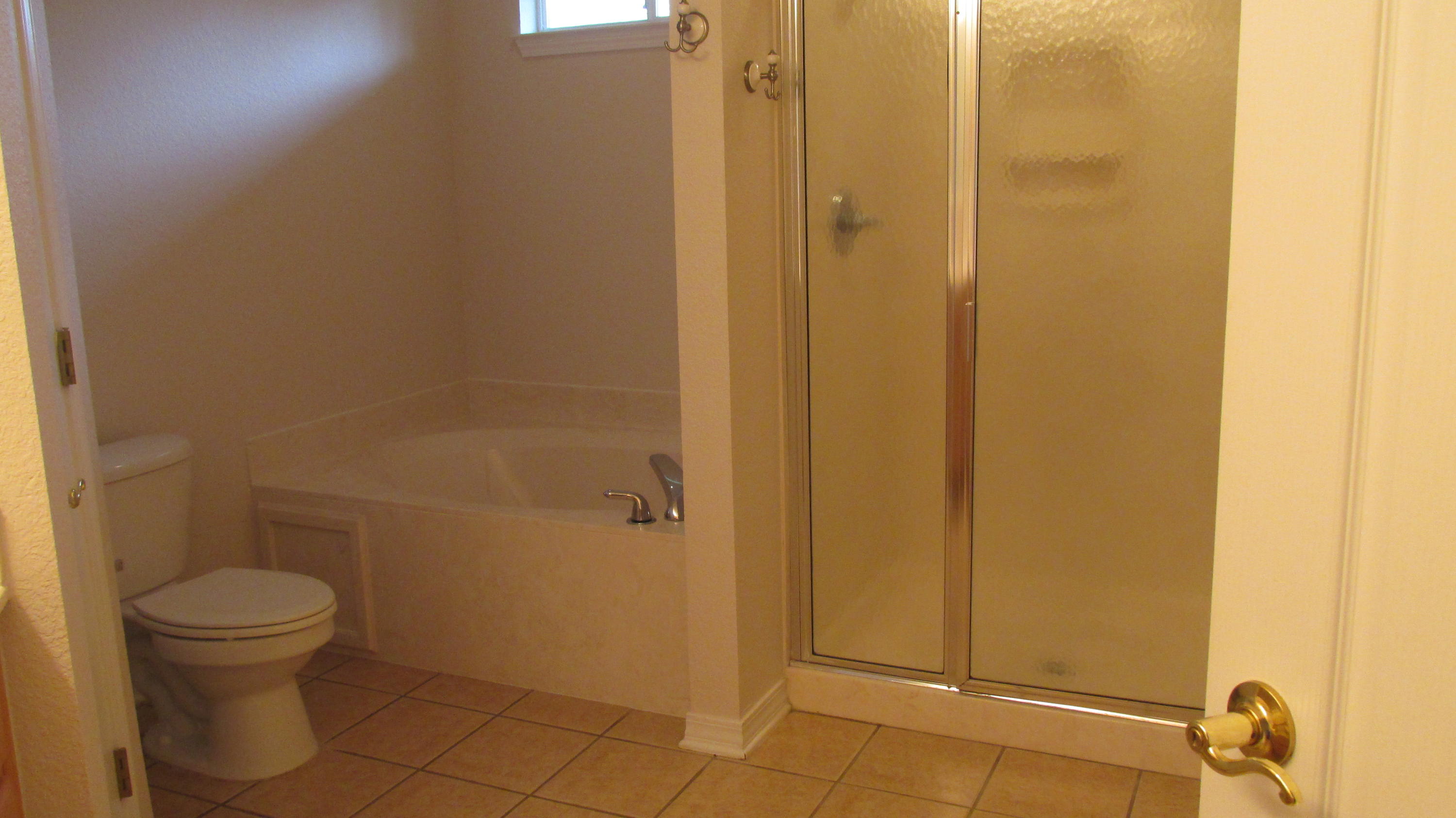 EMERALD LAKES PH 1 - Residential Lease