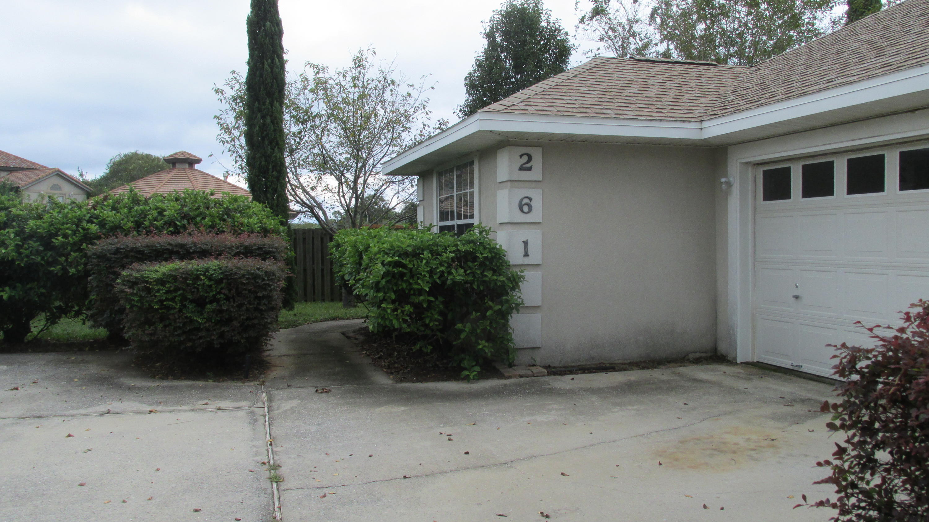 EMERALD LAKES PH 1 - Residential Lease