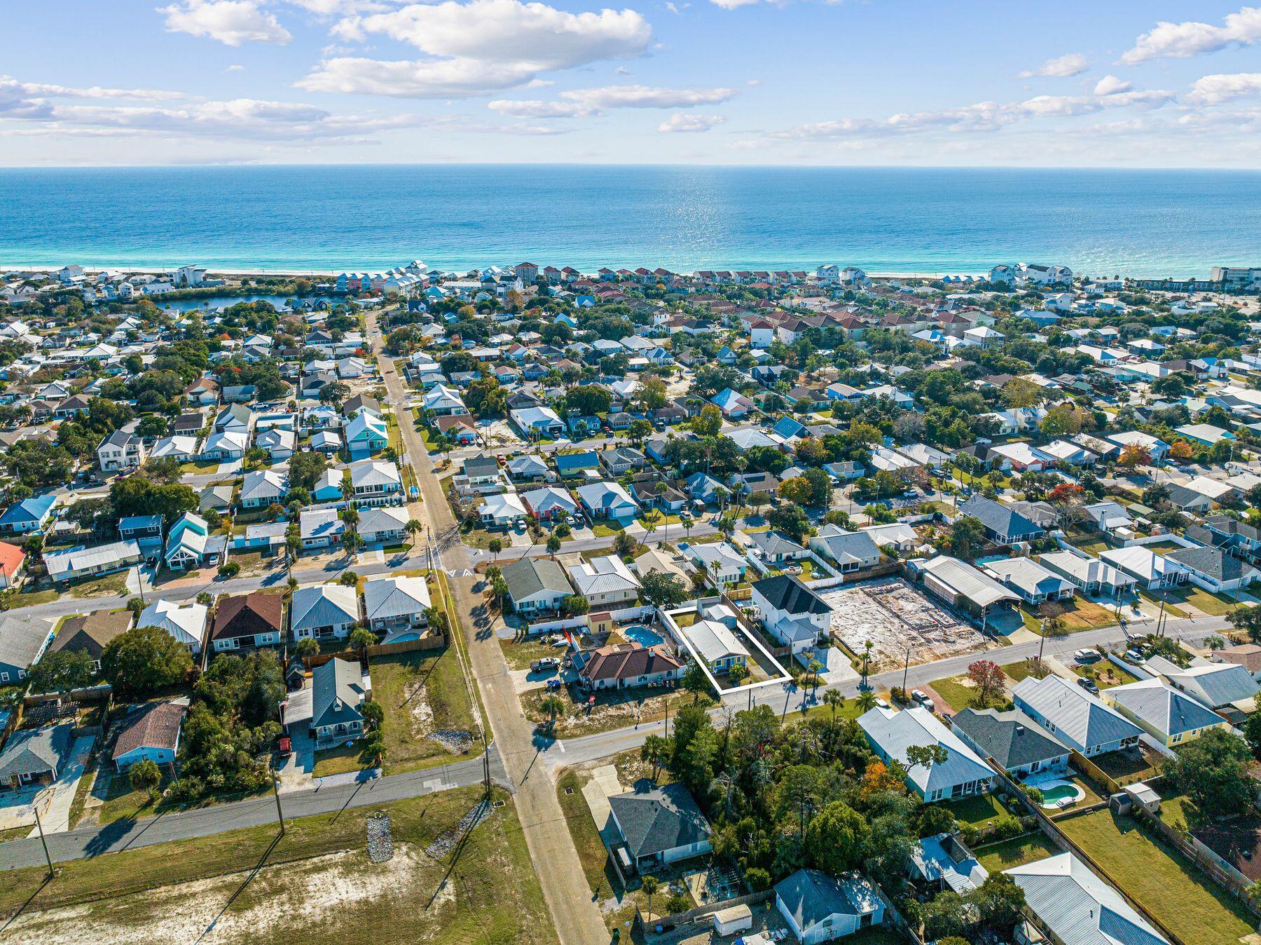 RIVIERA BEACH - Residential
