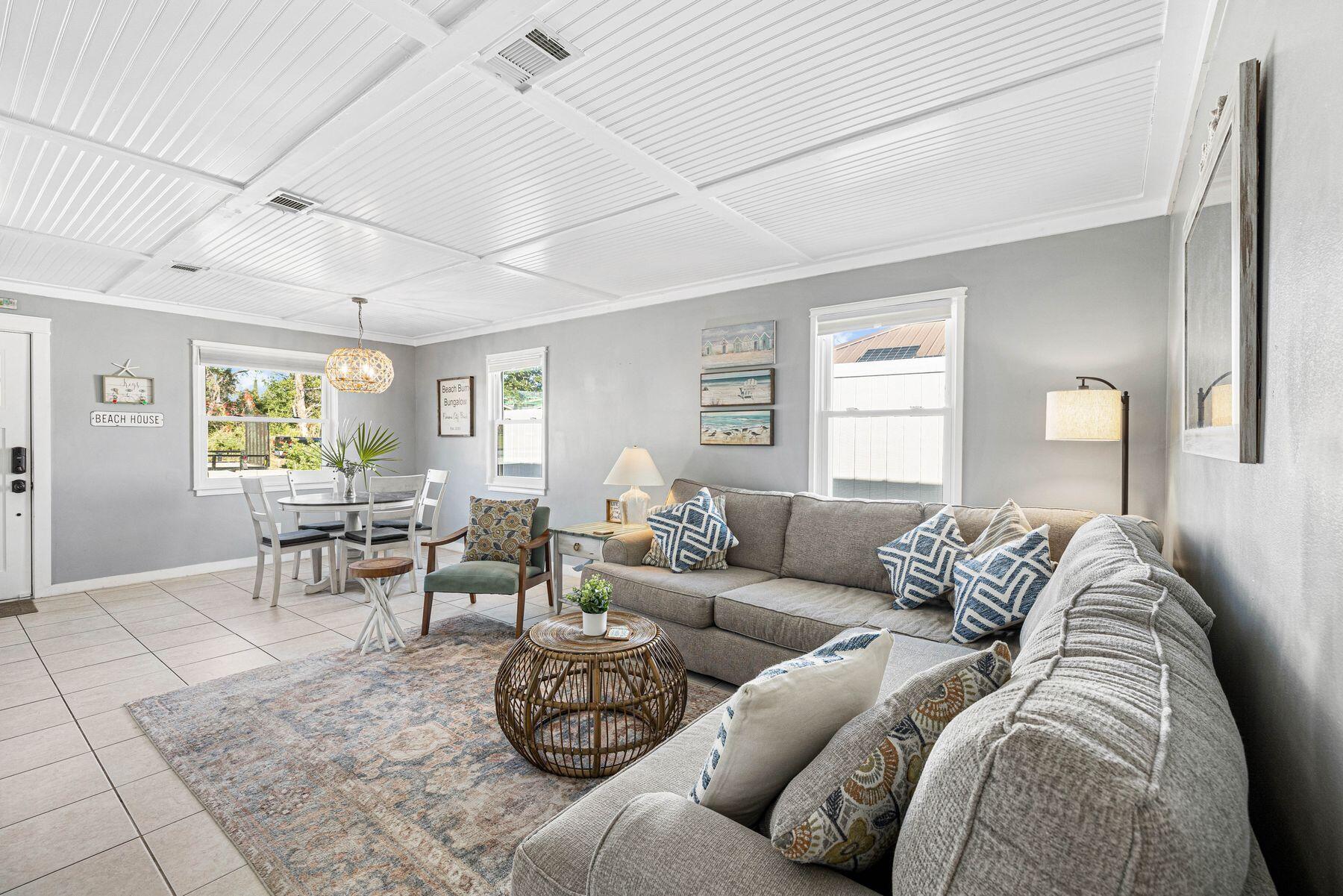 RIVIERA BEACH - Residential