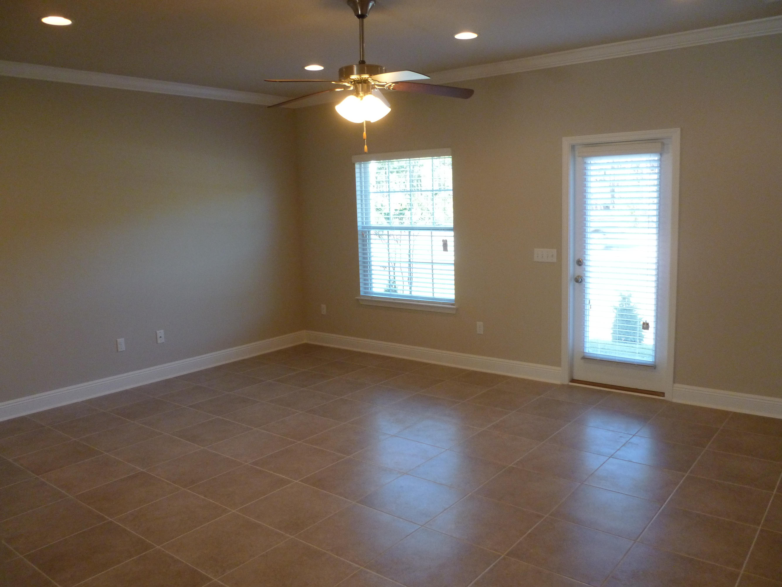 WATER OAKS T/H - Residential