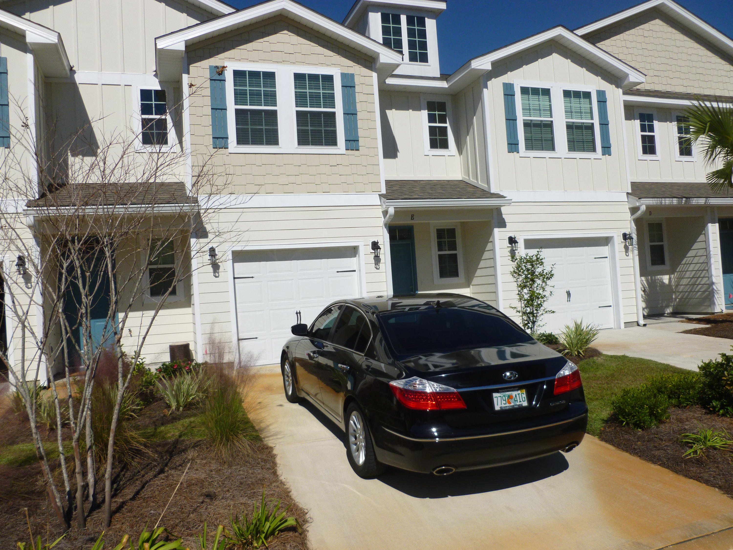 WATER OAKS T/H - Residential