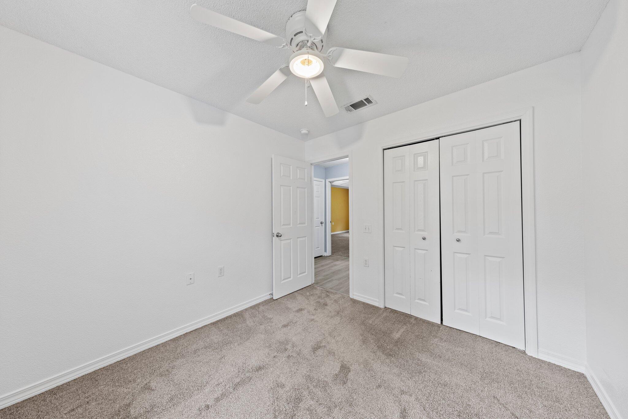 LAKEWOOD MANOR 1 - Residential