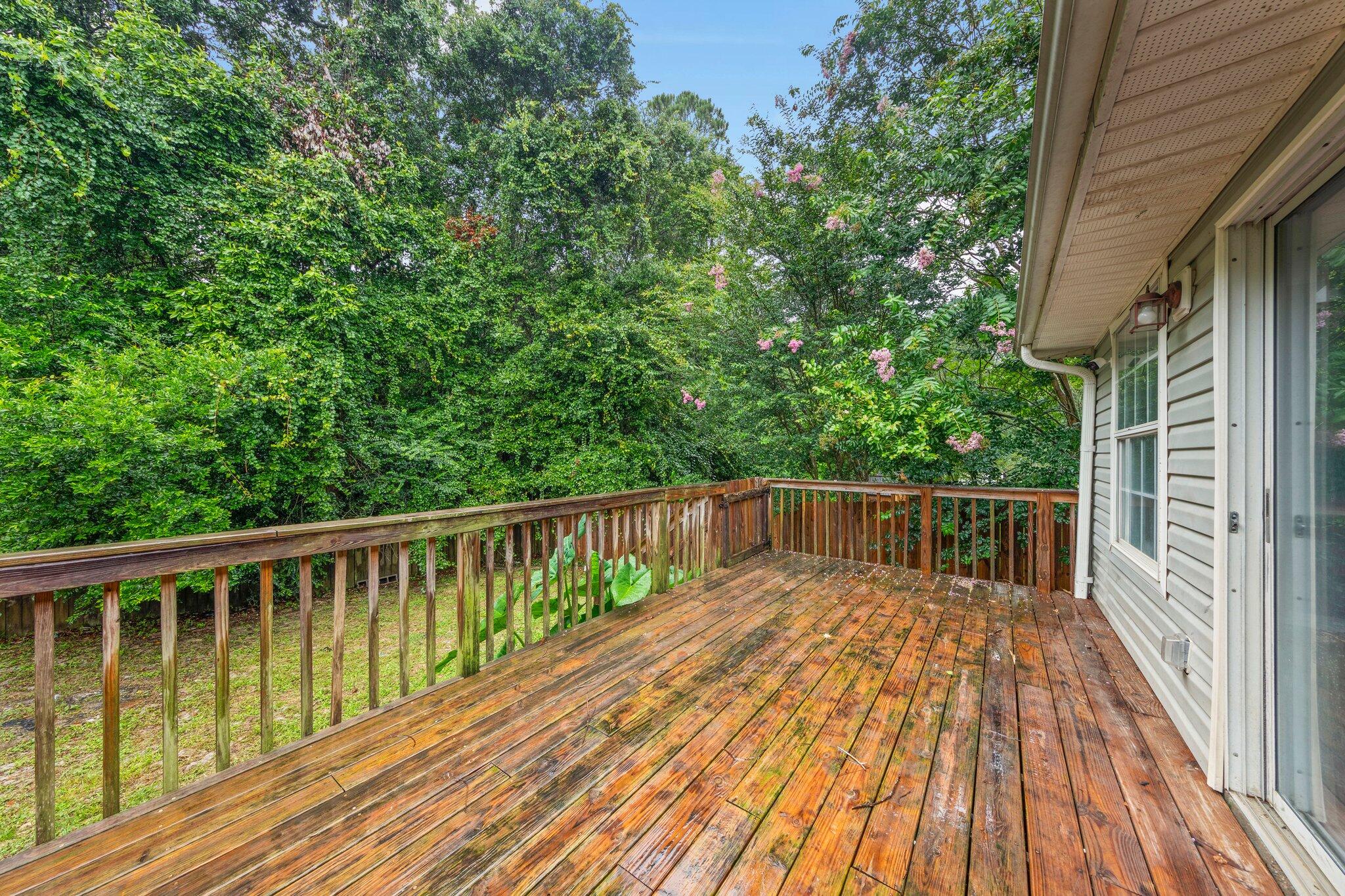 LAKEWOOD MANOR 1 - Residential