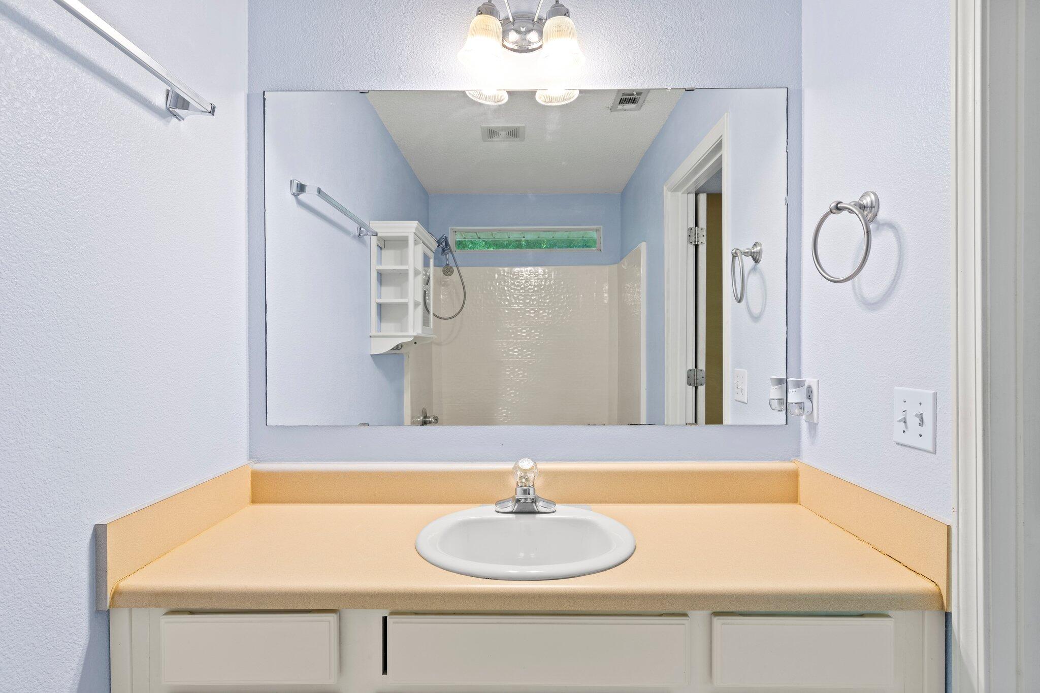 LAKEWOOD MANOR 1 - Residential