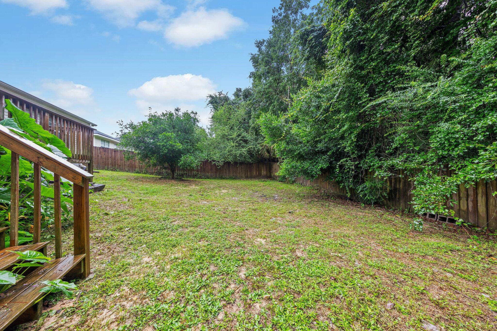 LAKEWOOD MANOR 1 - Residential