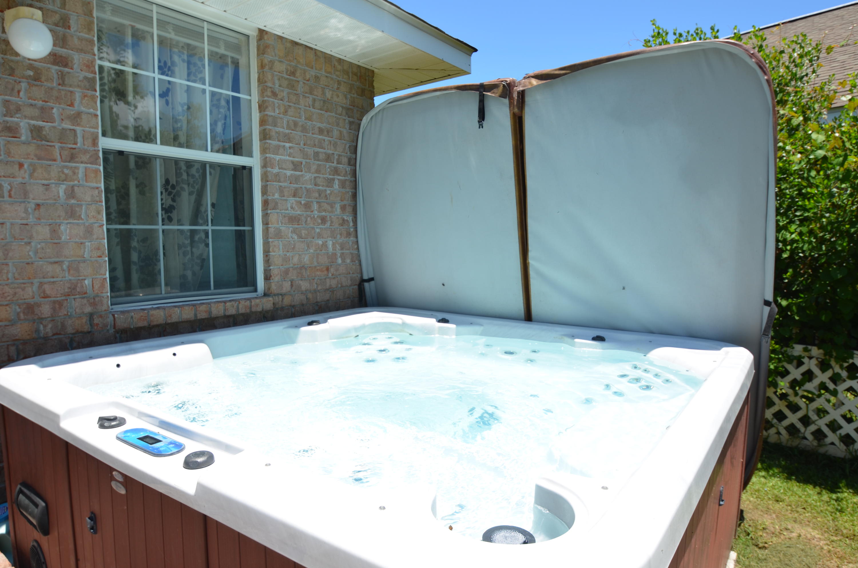 MARSH HARBOR - Residential