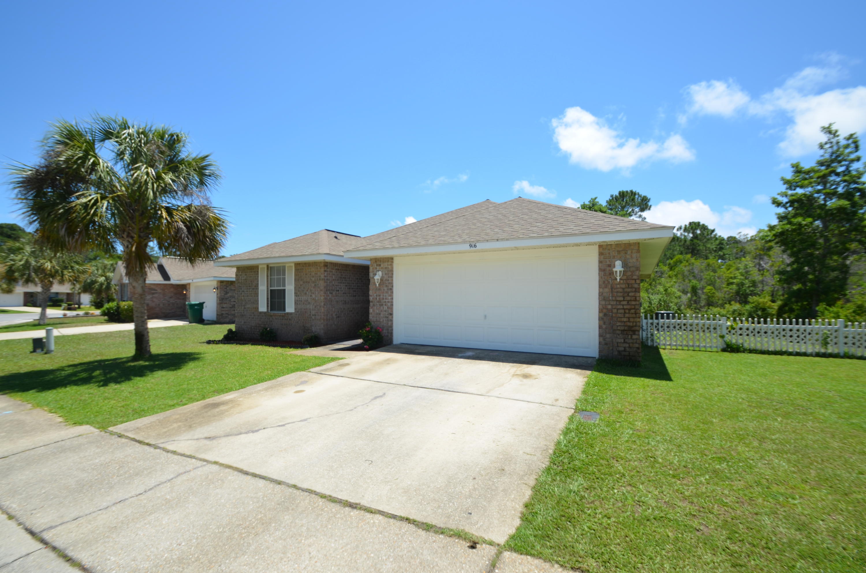 MARSH HARBOR - Residential